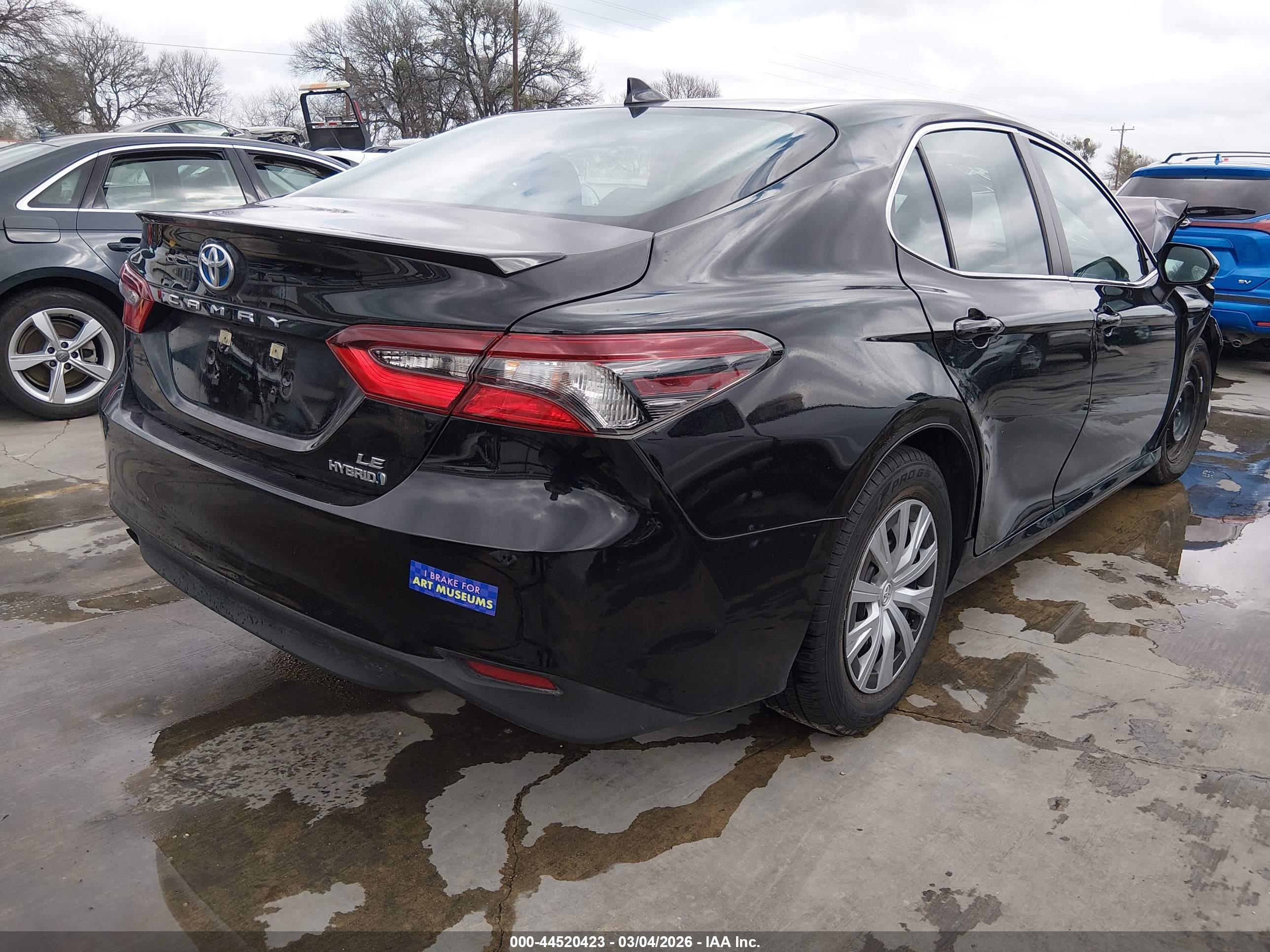 TOYOTA CAMRY image 4