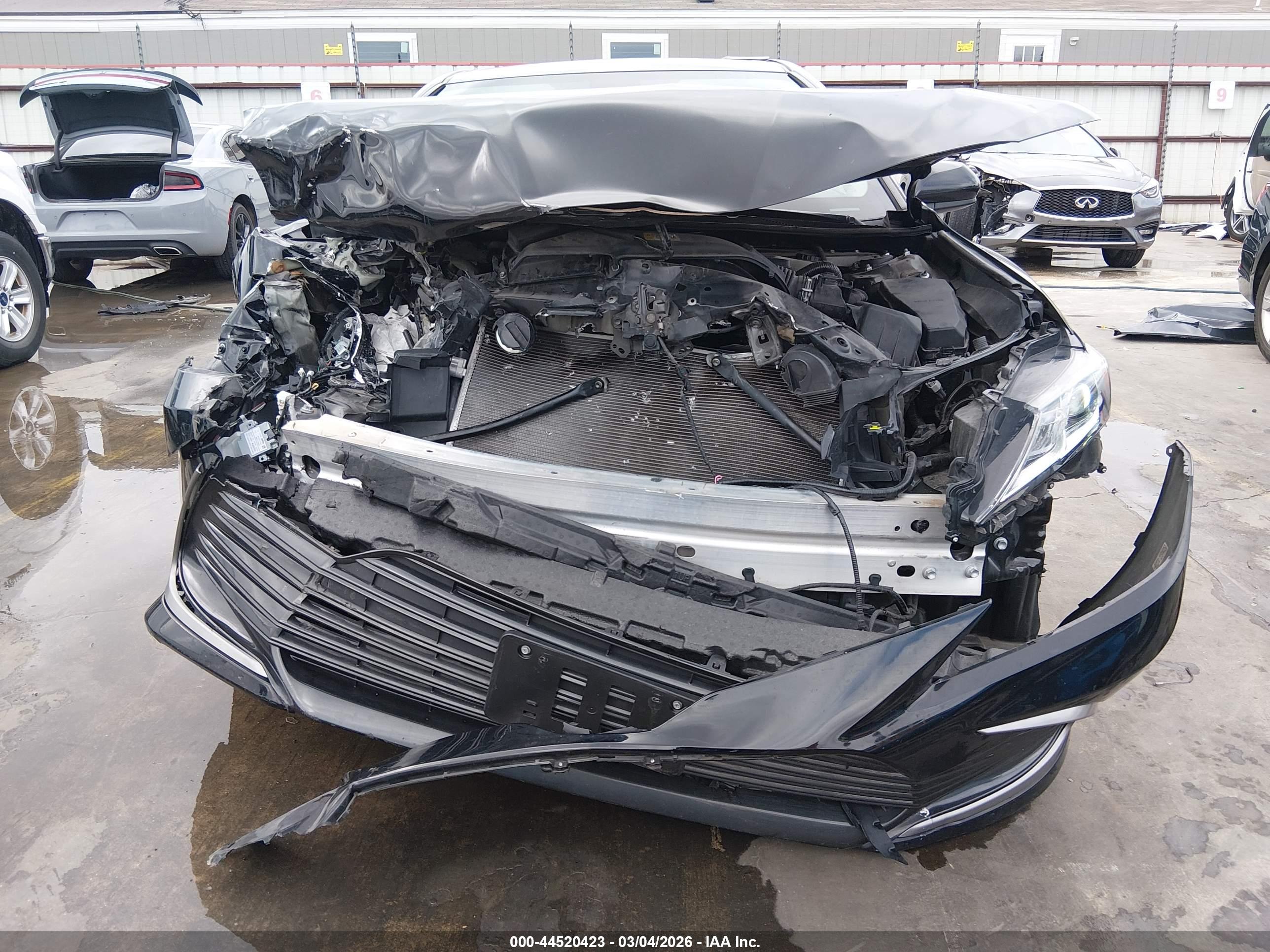 TOYOTA CAMRY image 6