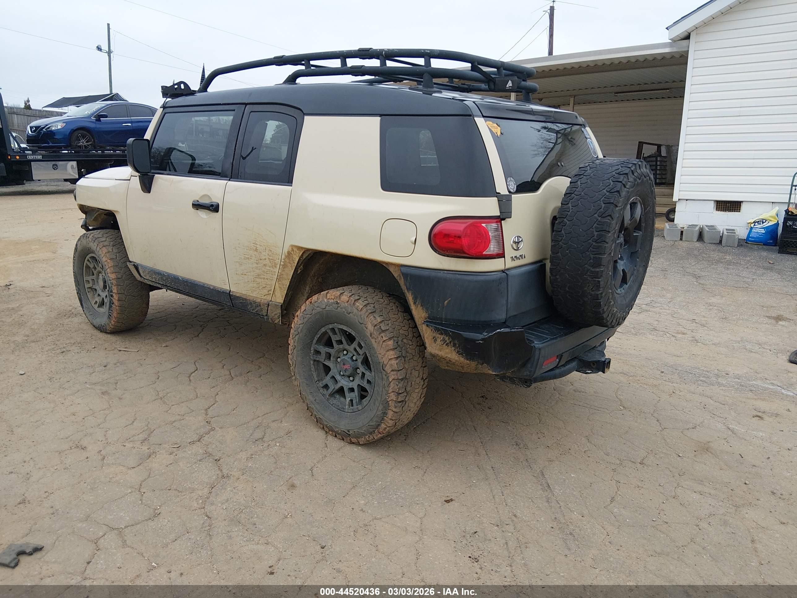 TOYOTA FJ image 3