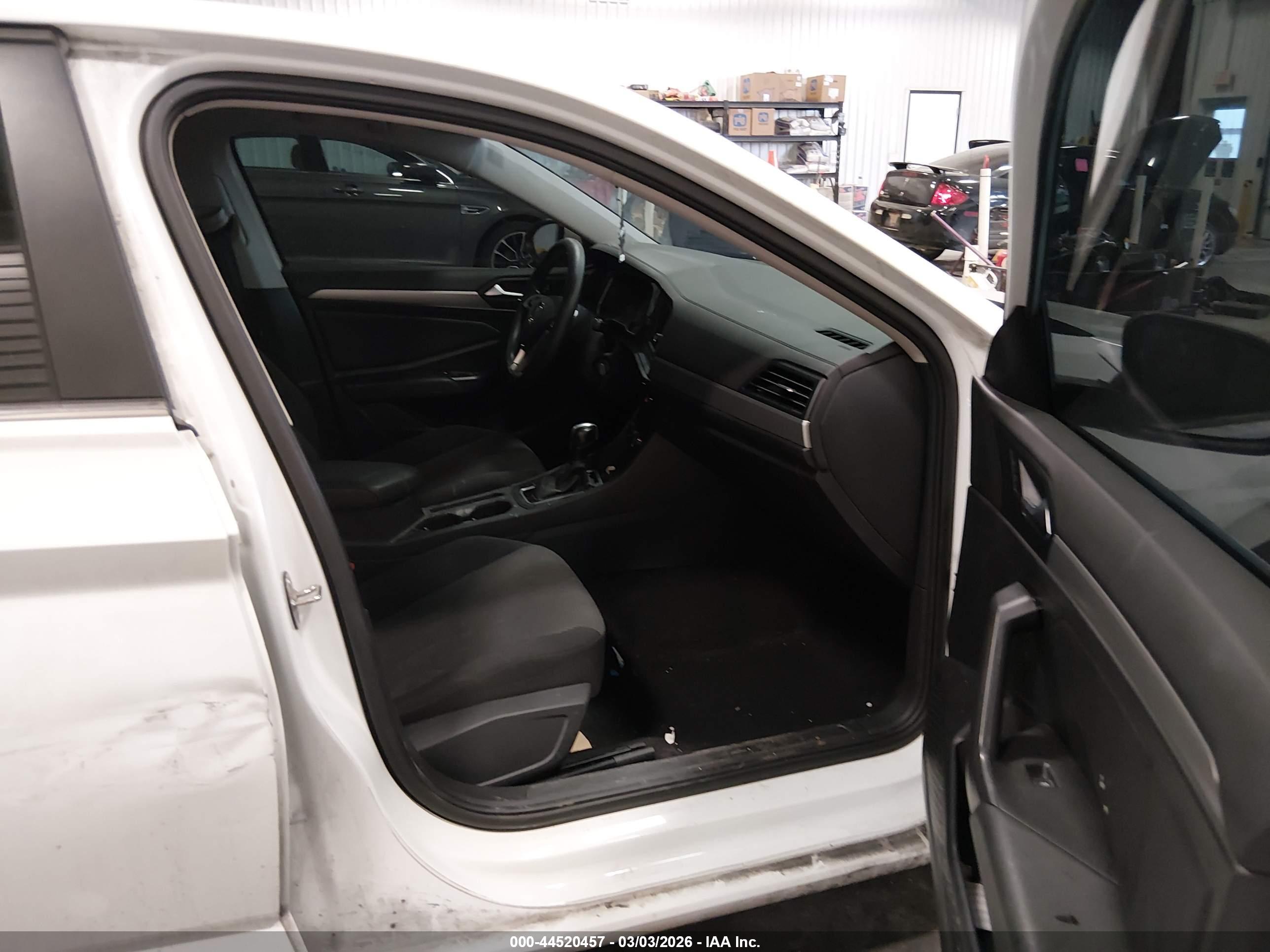 VOLKSWAGEN JETTA image 5