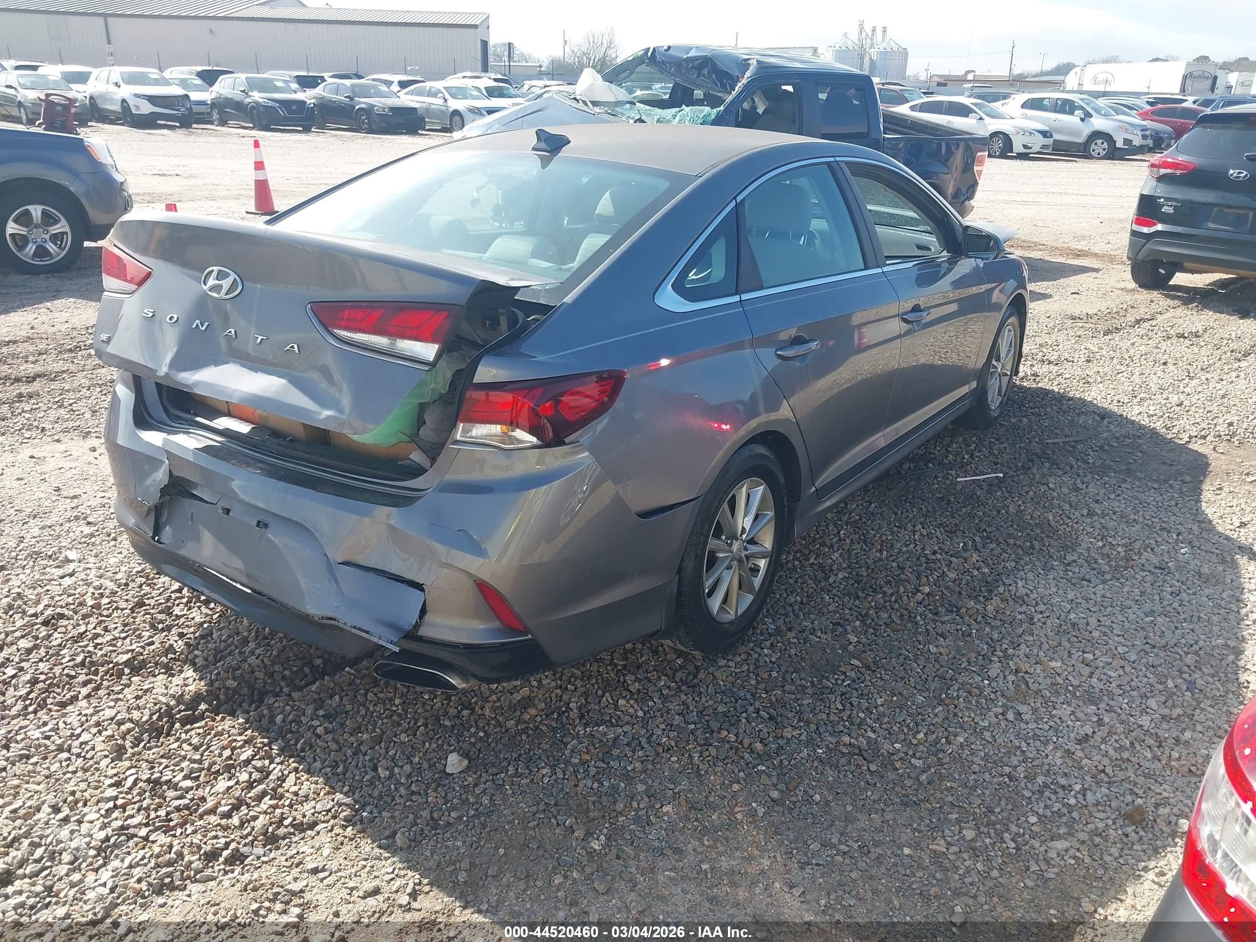 HYUNDAI SONATA image 4