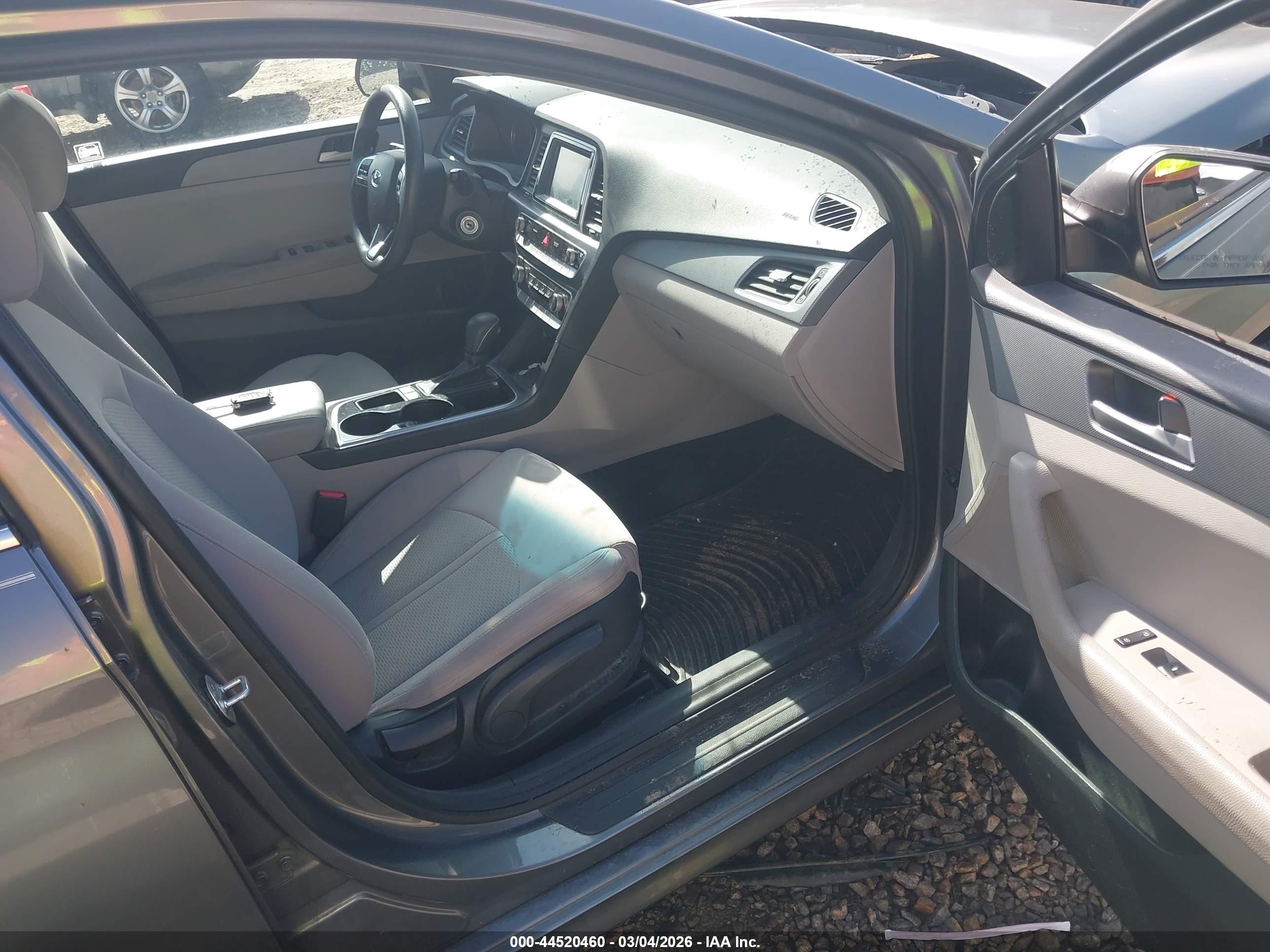 HYUNDAI SONATA image 5