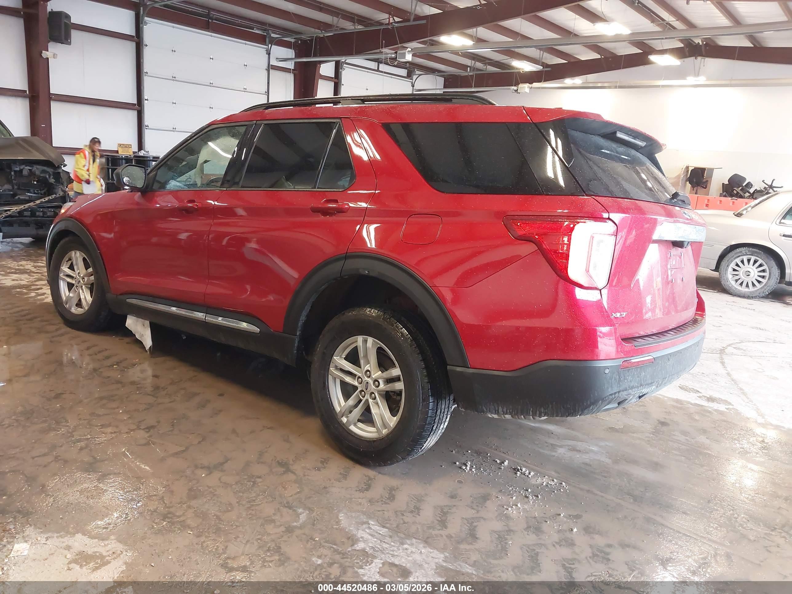 FORD EXPLORER image 3