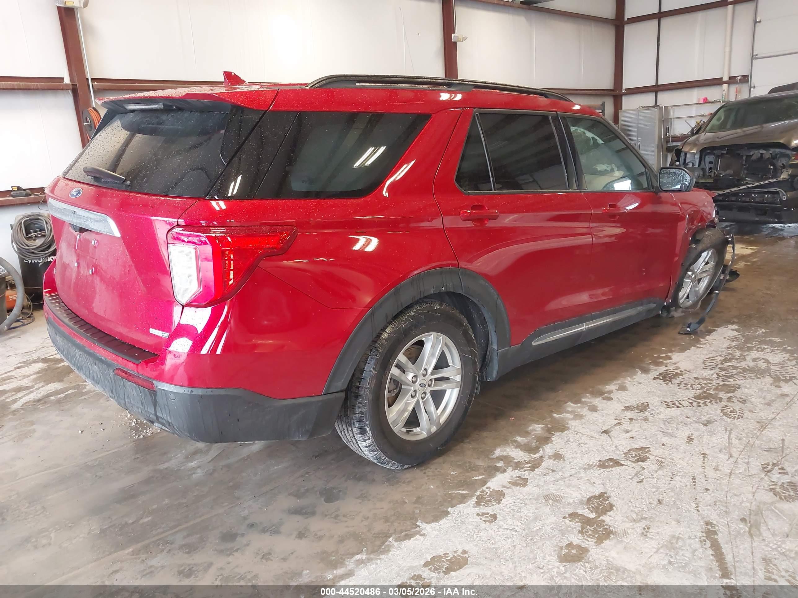FORD EXPLORER image 4