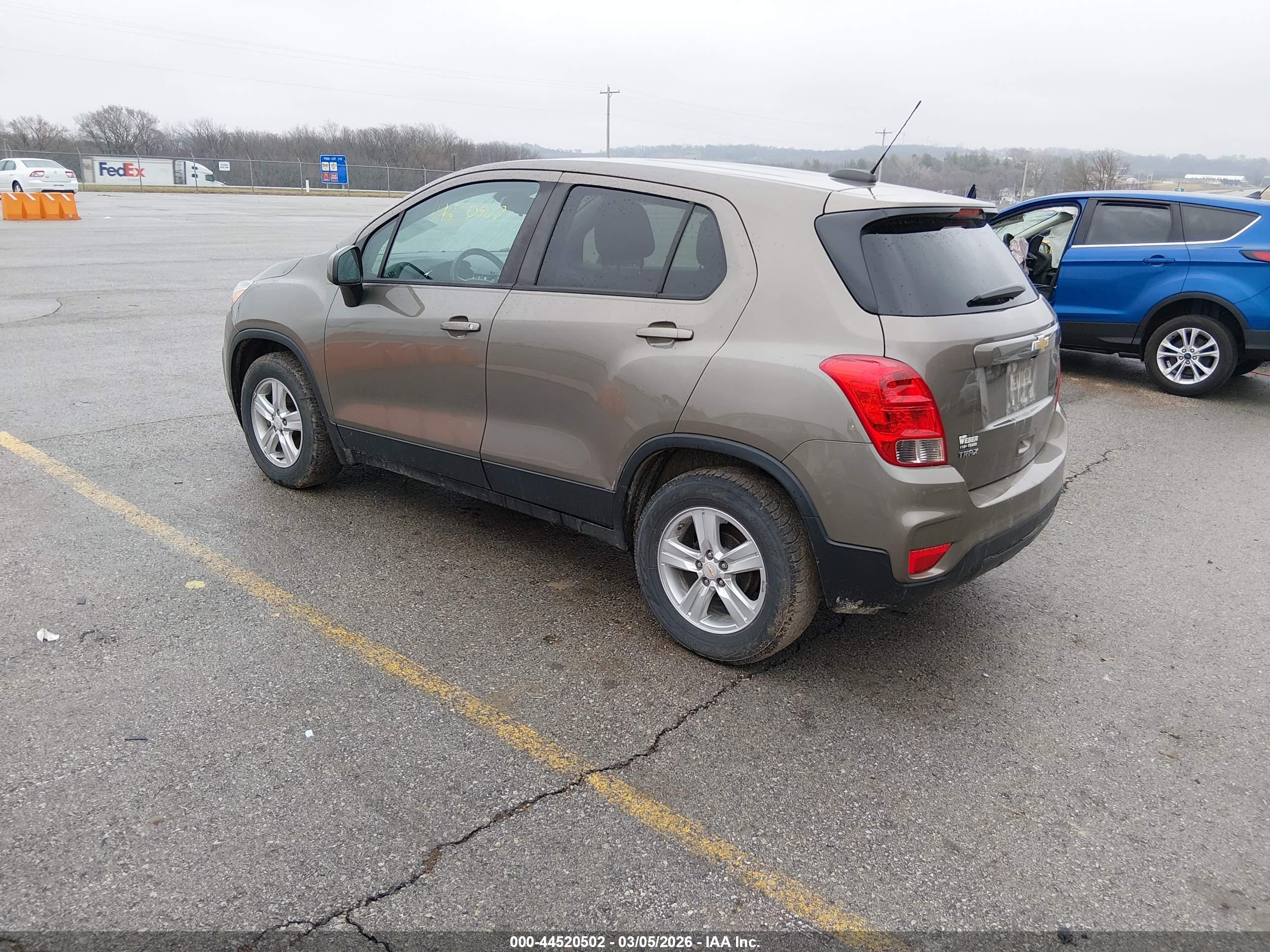 CHEVROLET TRAX image 3