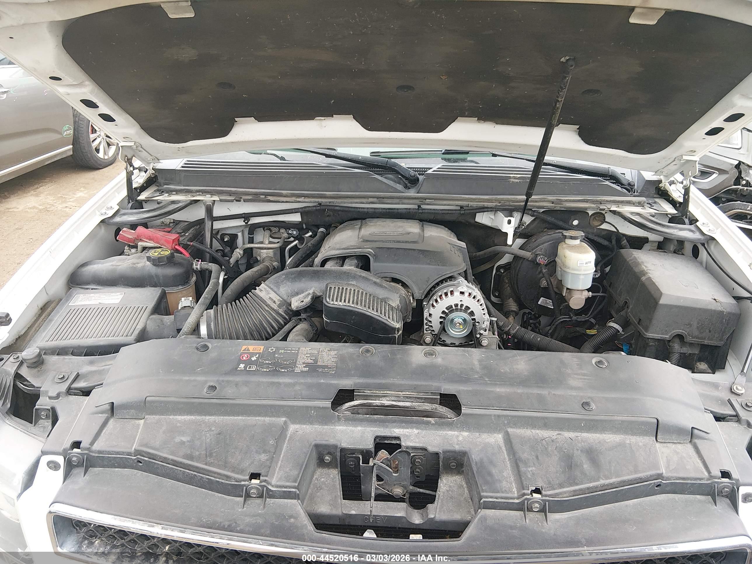 CHEVROLET SUBURBAN image 10