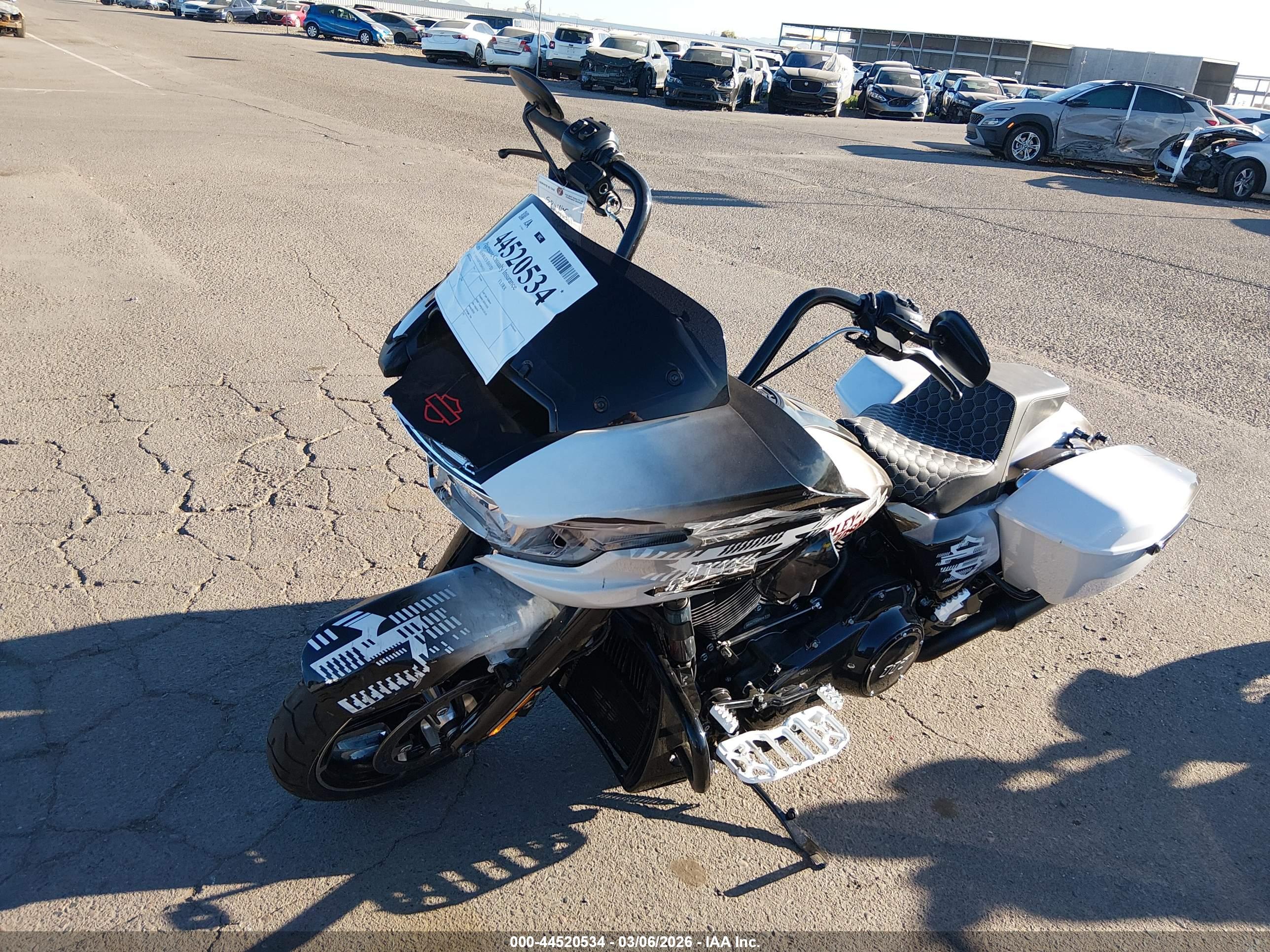 HARLEY-DAVIDSON FLTRX image 2