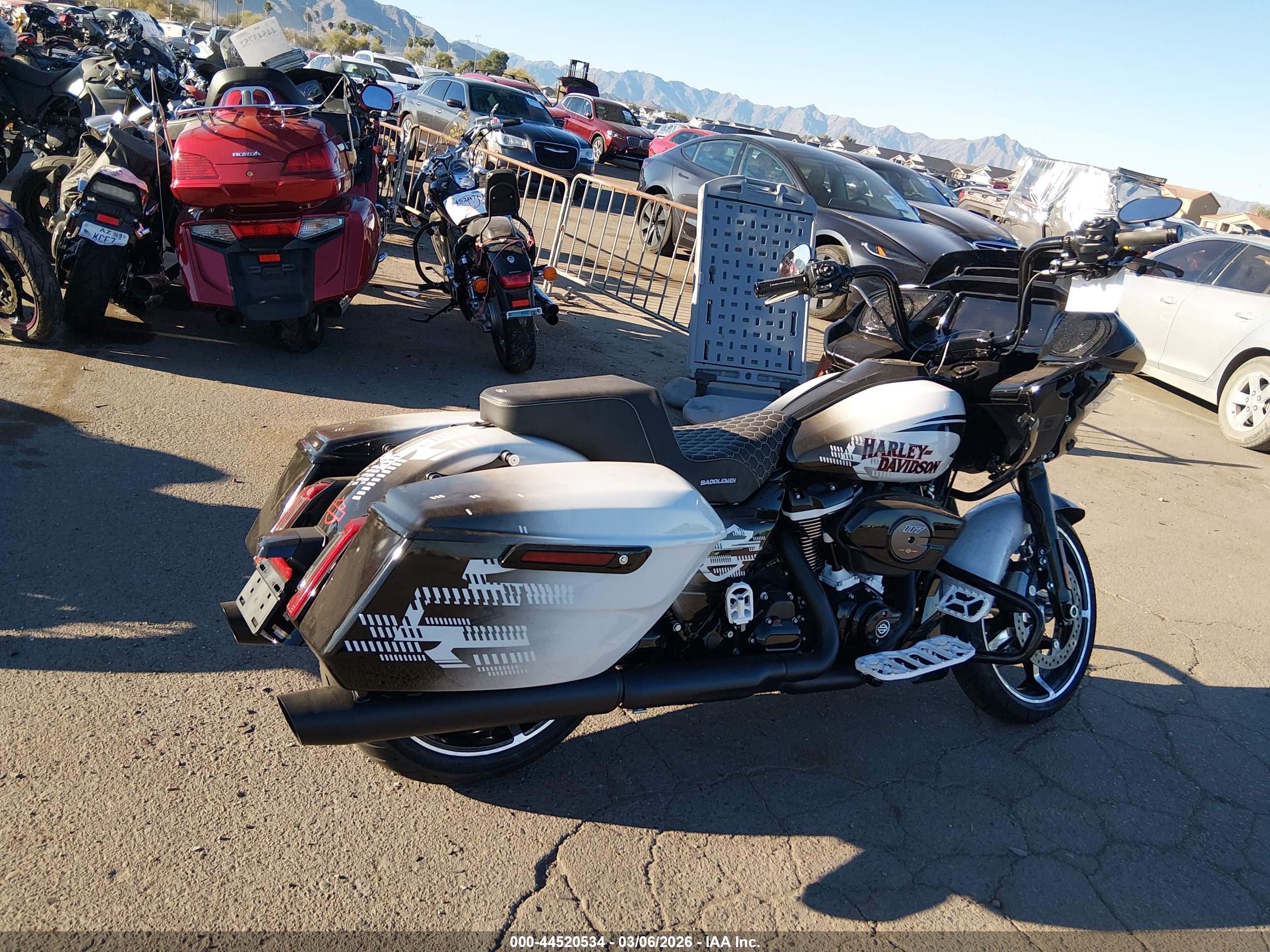 HARLEY-DAVIDSON FLTRX image 4