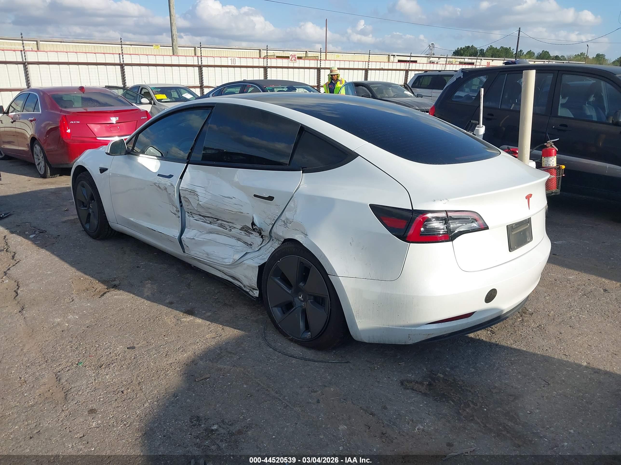 TESLA MODEL image 3