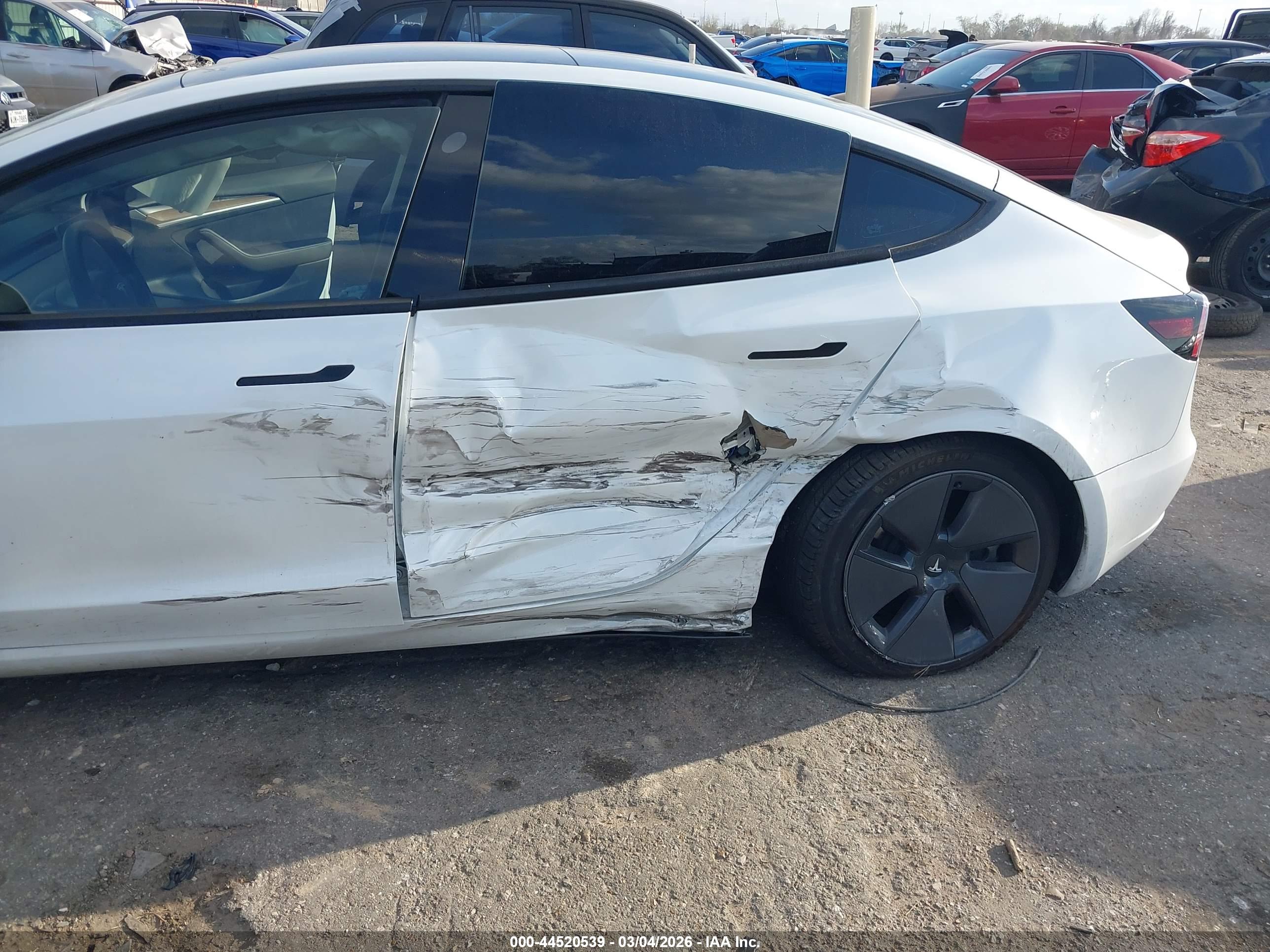 TESLA MODEL image 6