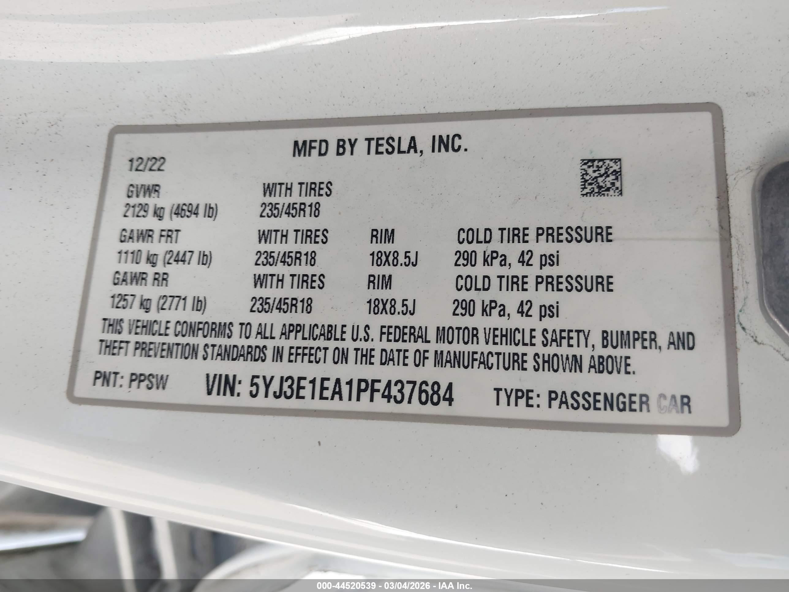 TESLA MODEL image 9
