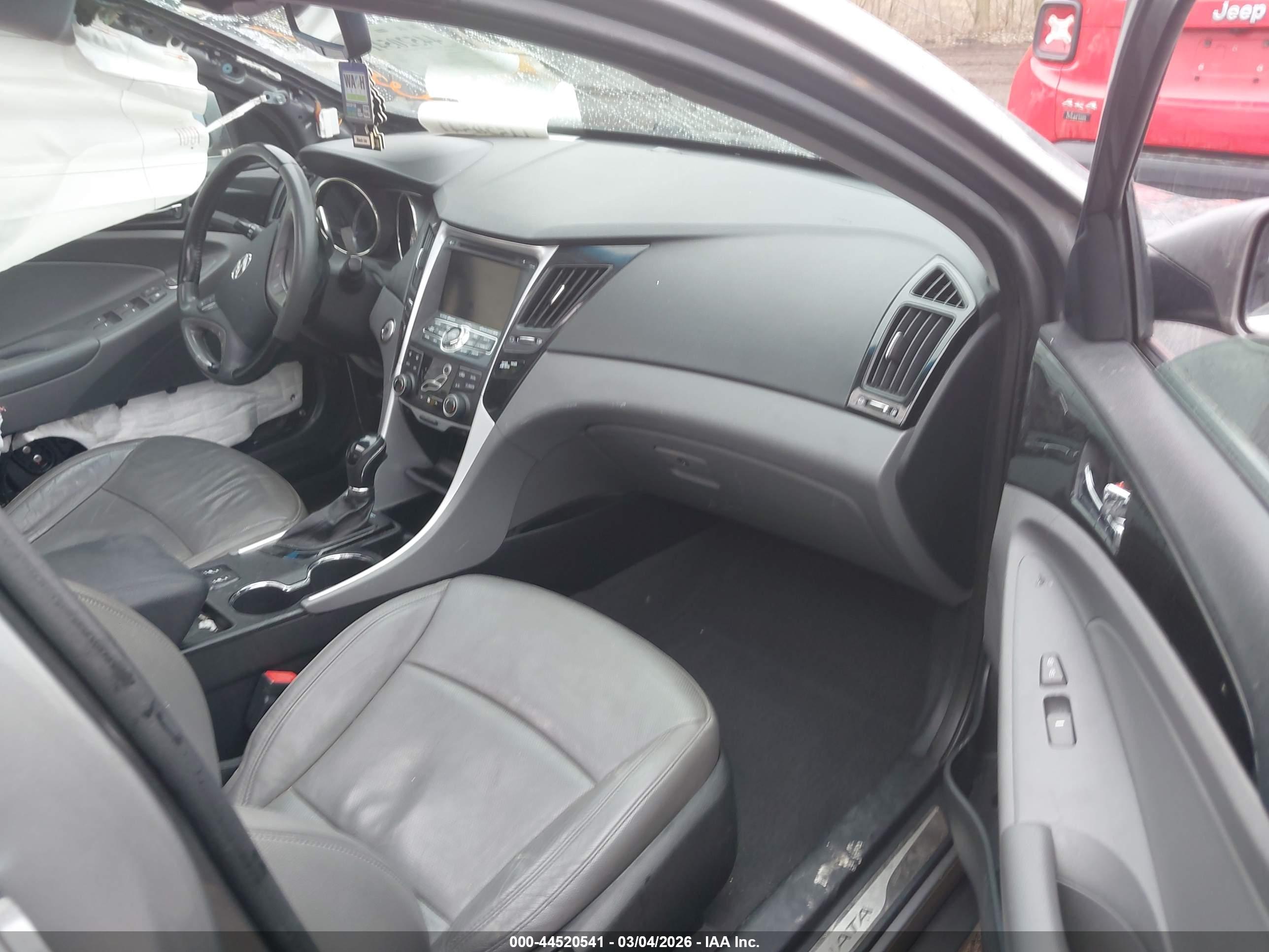 HYUNDAI SONATA image 5