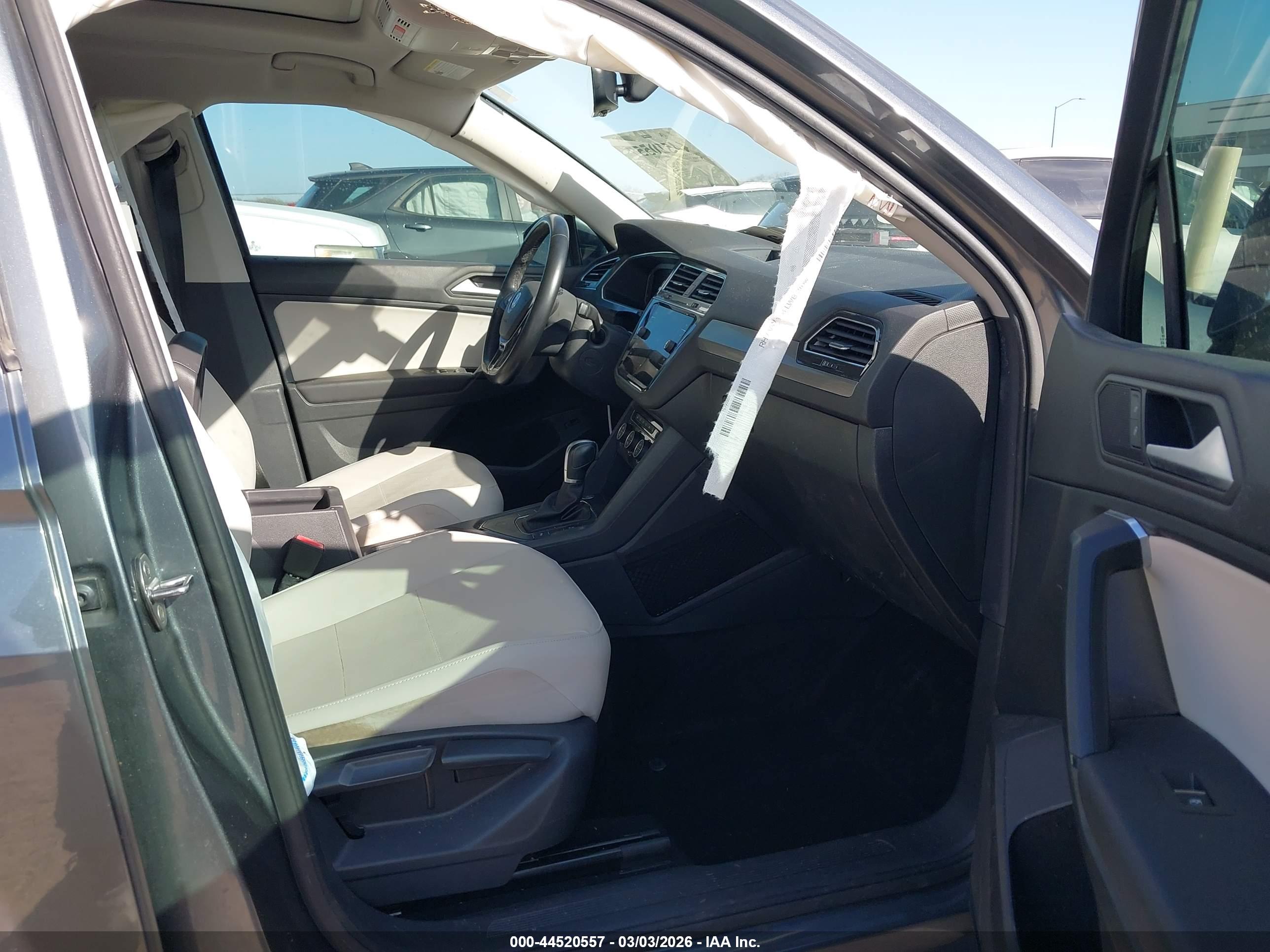 VOLKSWAGEN TIGUAN image 5