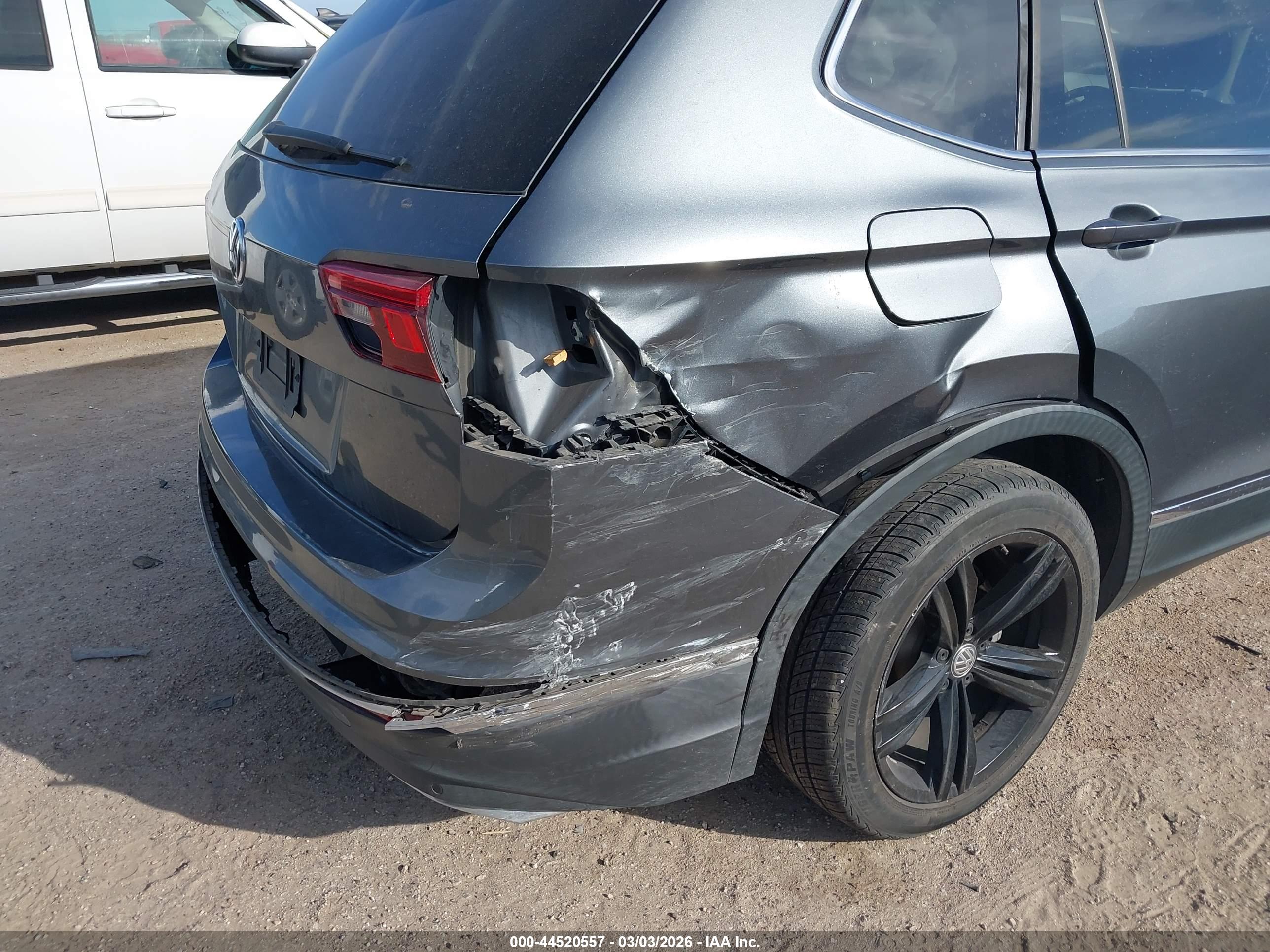 VOLKSWAGEN TIGUAN image 6