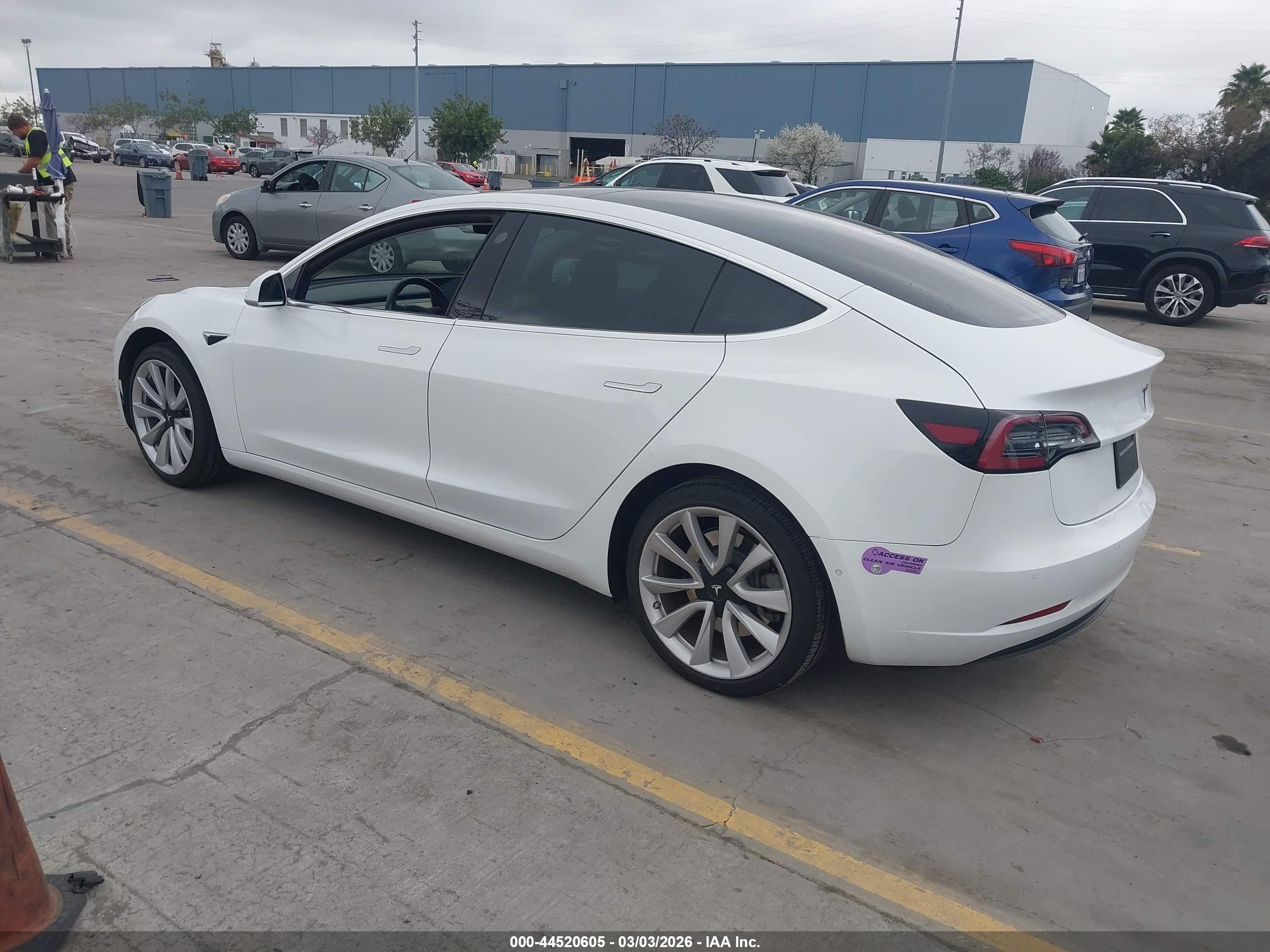 TESLA MODEL image 3