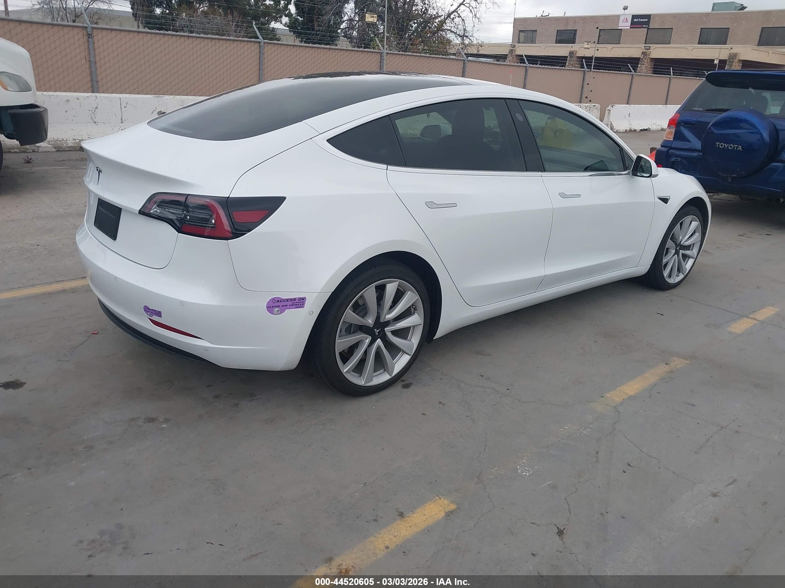 TESLA MODEL image 4