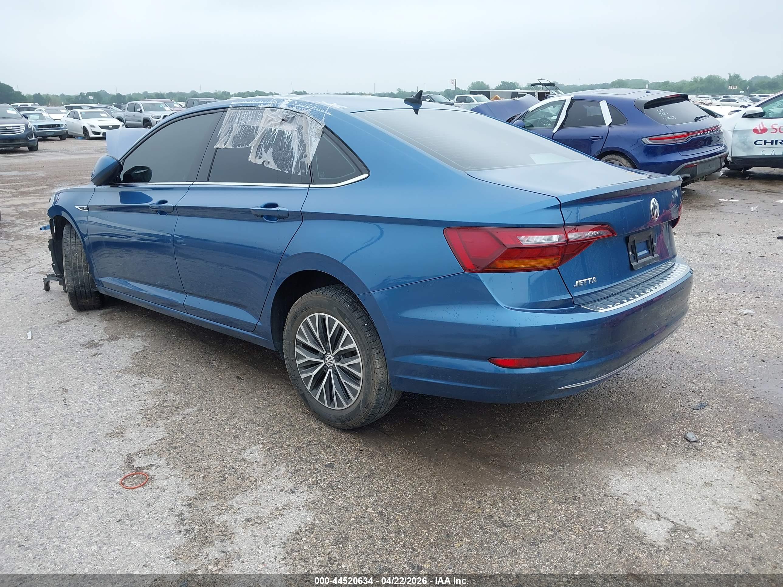 VOLKSWAGEN JETTA image 3