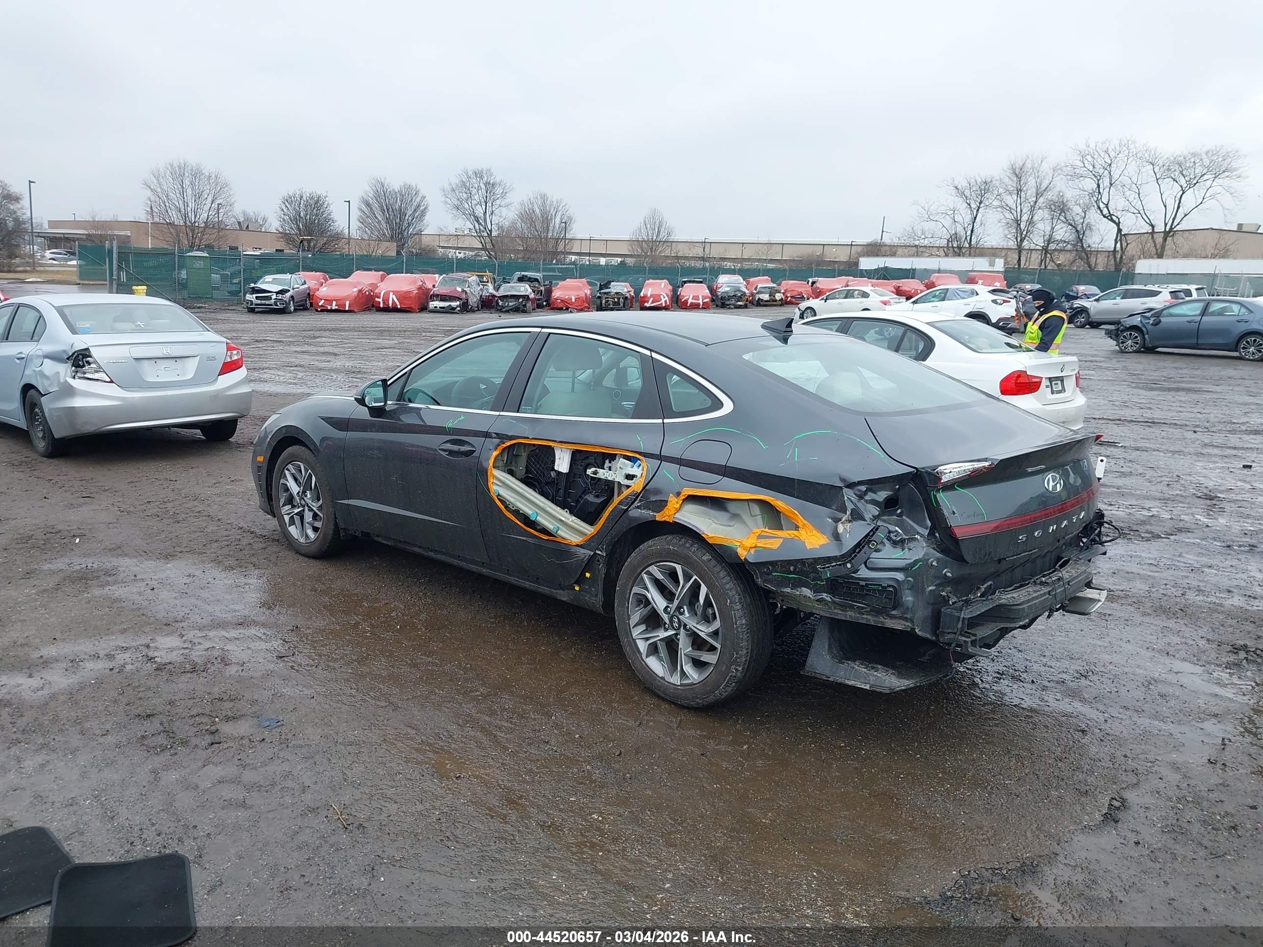 HYUNDAI SONATA image 3