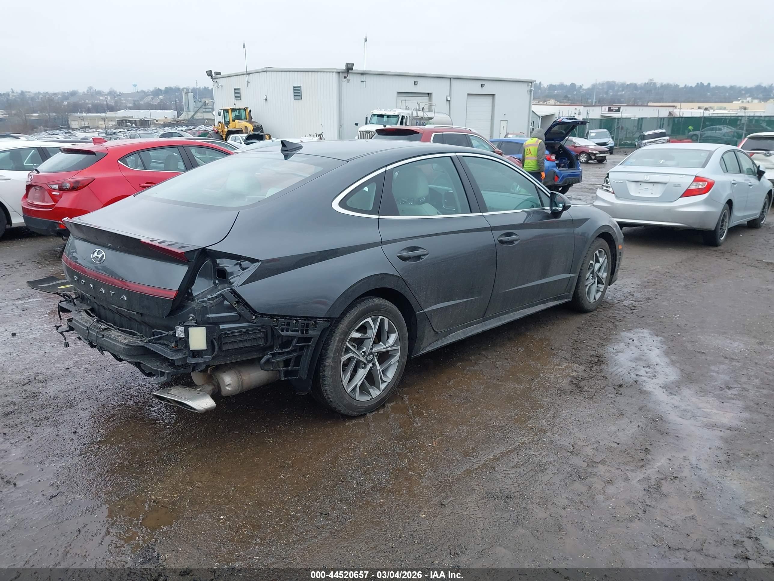 HYUNDAI SONATA image 4