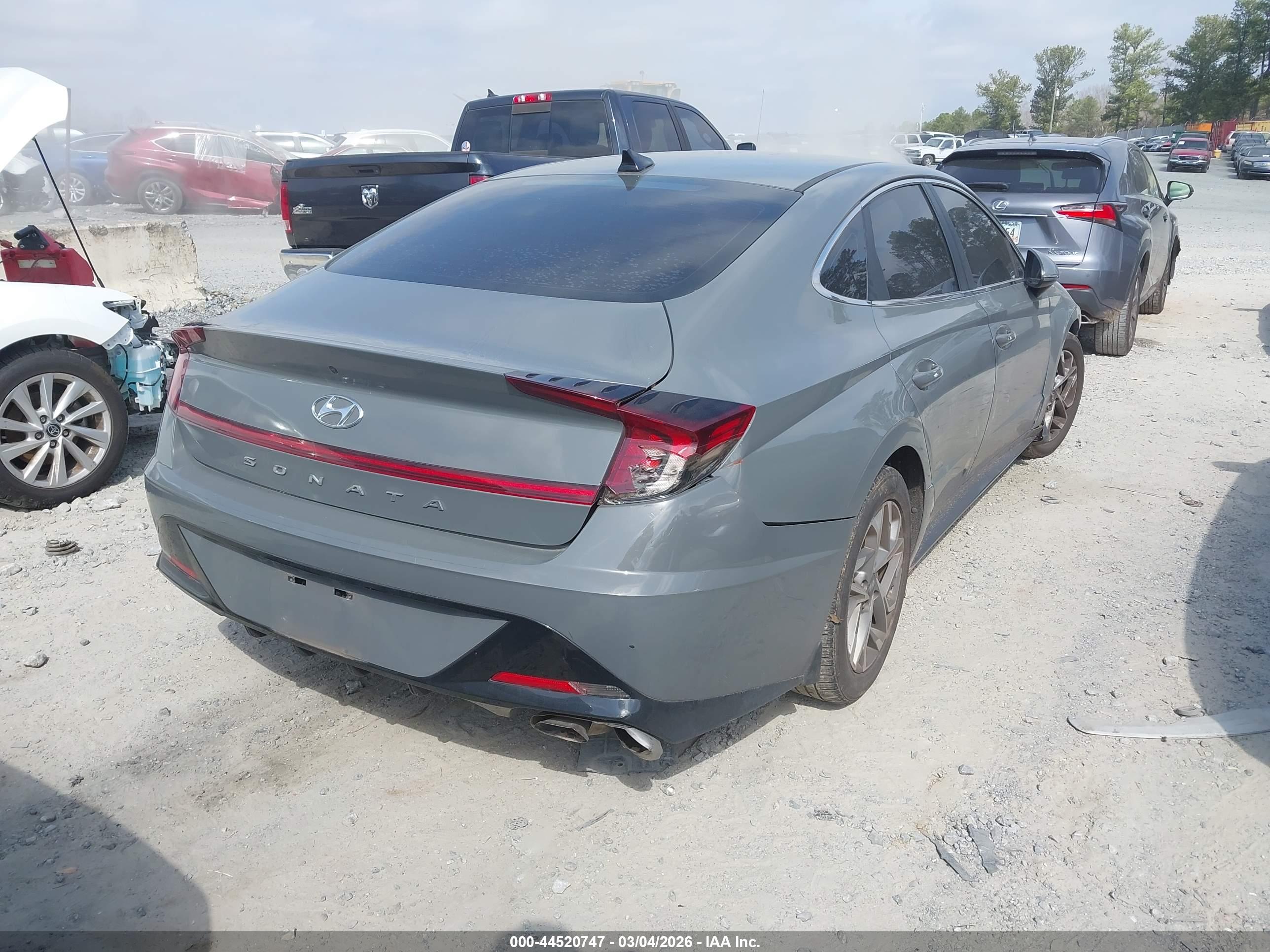 HYUNDAI SONATA image 4