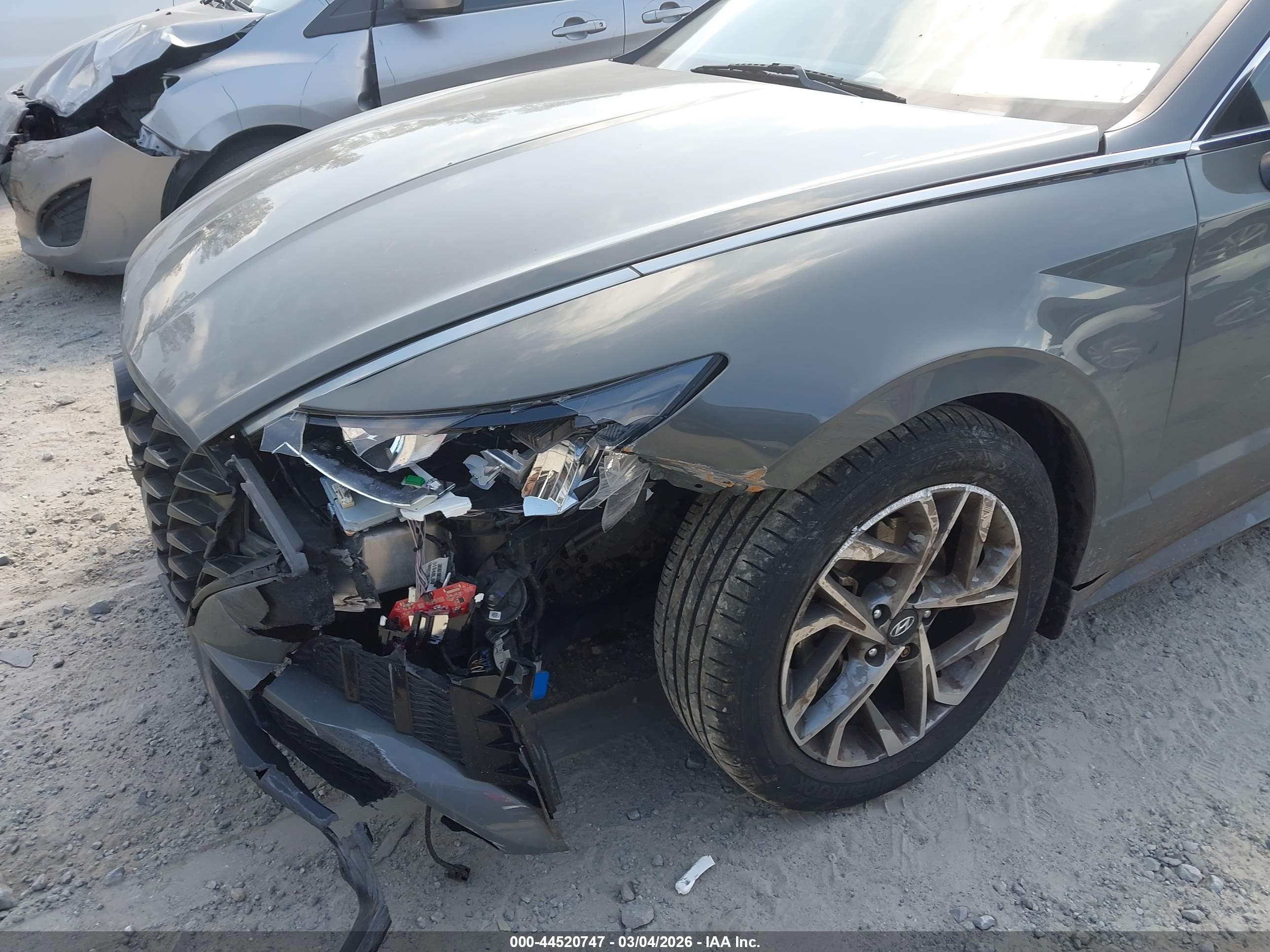 HYUNDAI SONATA image 6