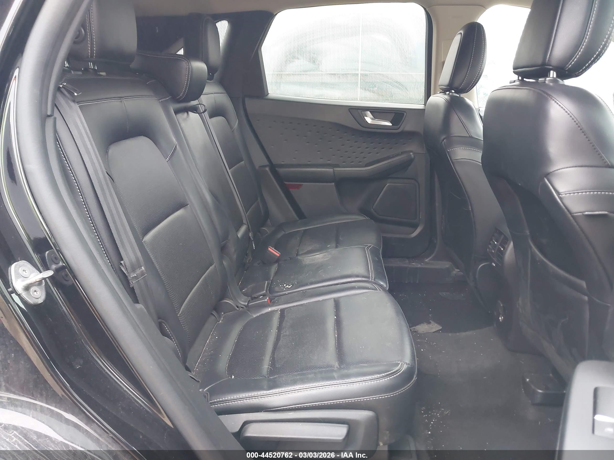 FORD ESCAPE image 8
