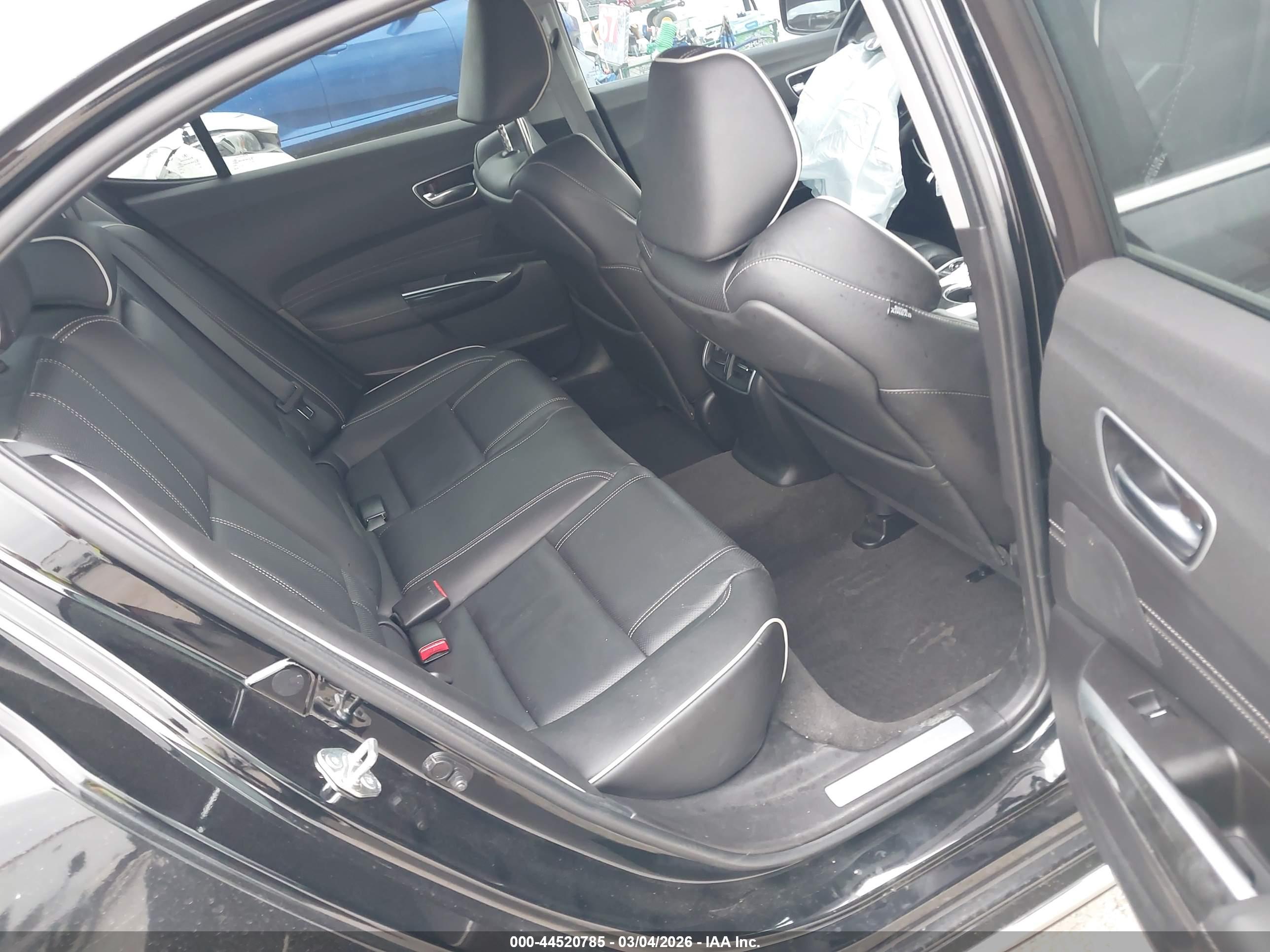 ACURA TLX image 8