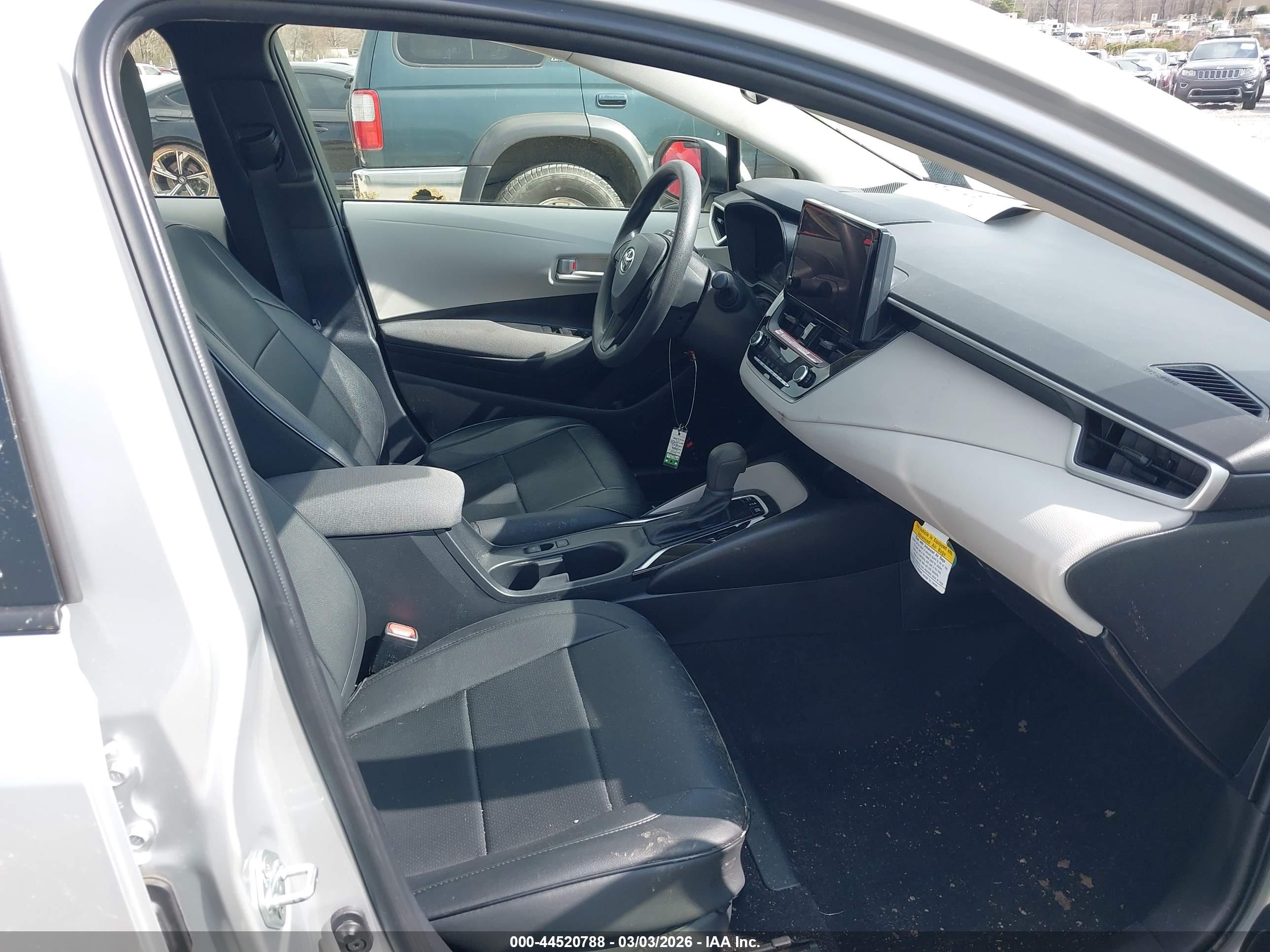 TOYOTA COROLLA image 5