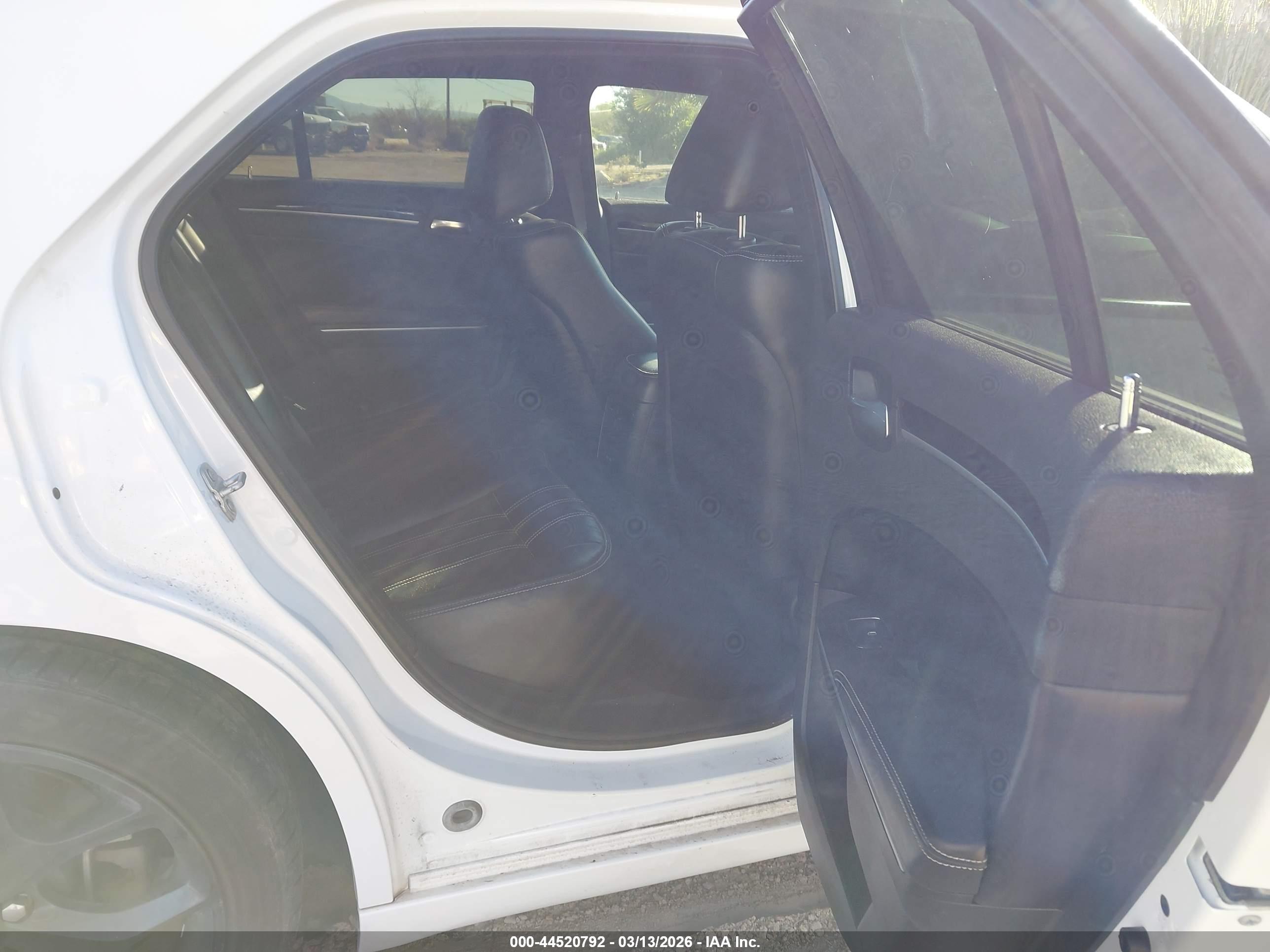 CHRYSLER 300 image 8