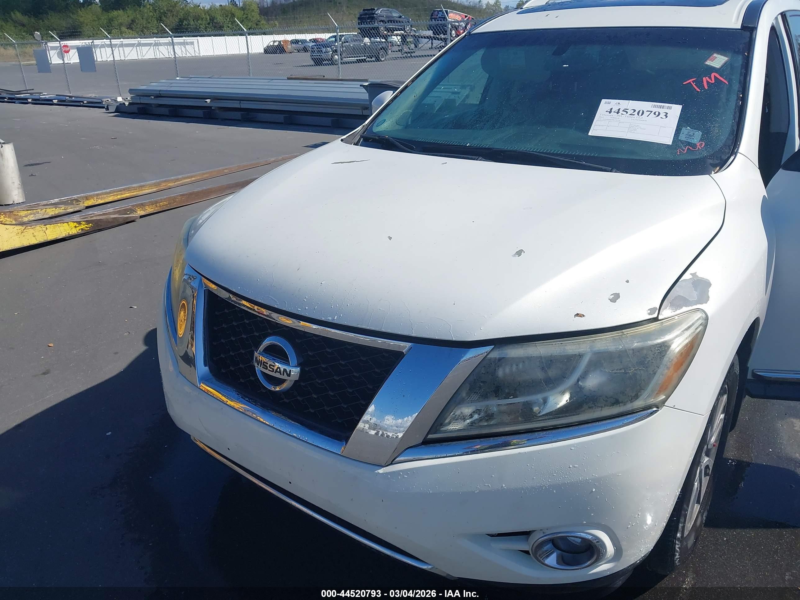 NISSAN PATHFINDER image 6