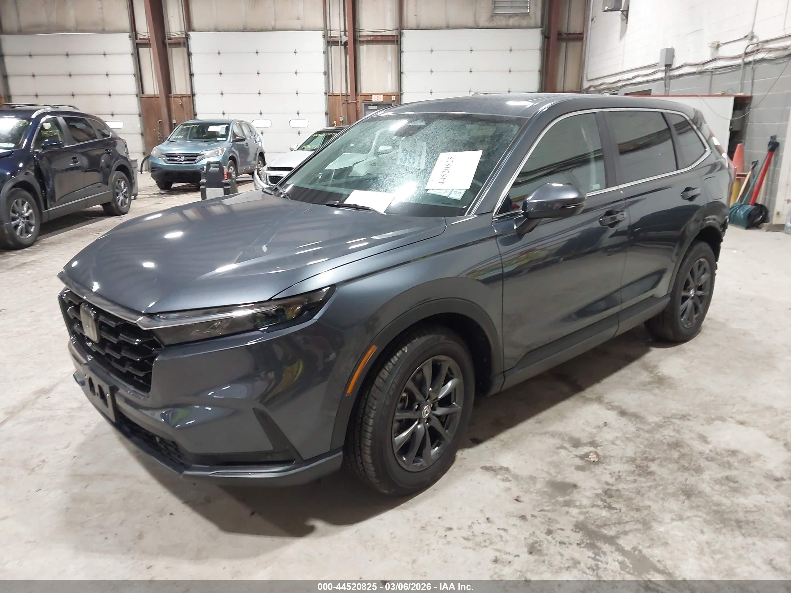 HONDA CR-V image 2