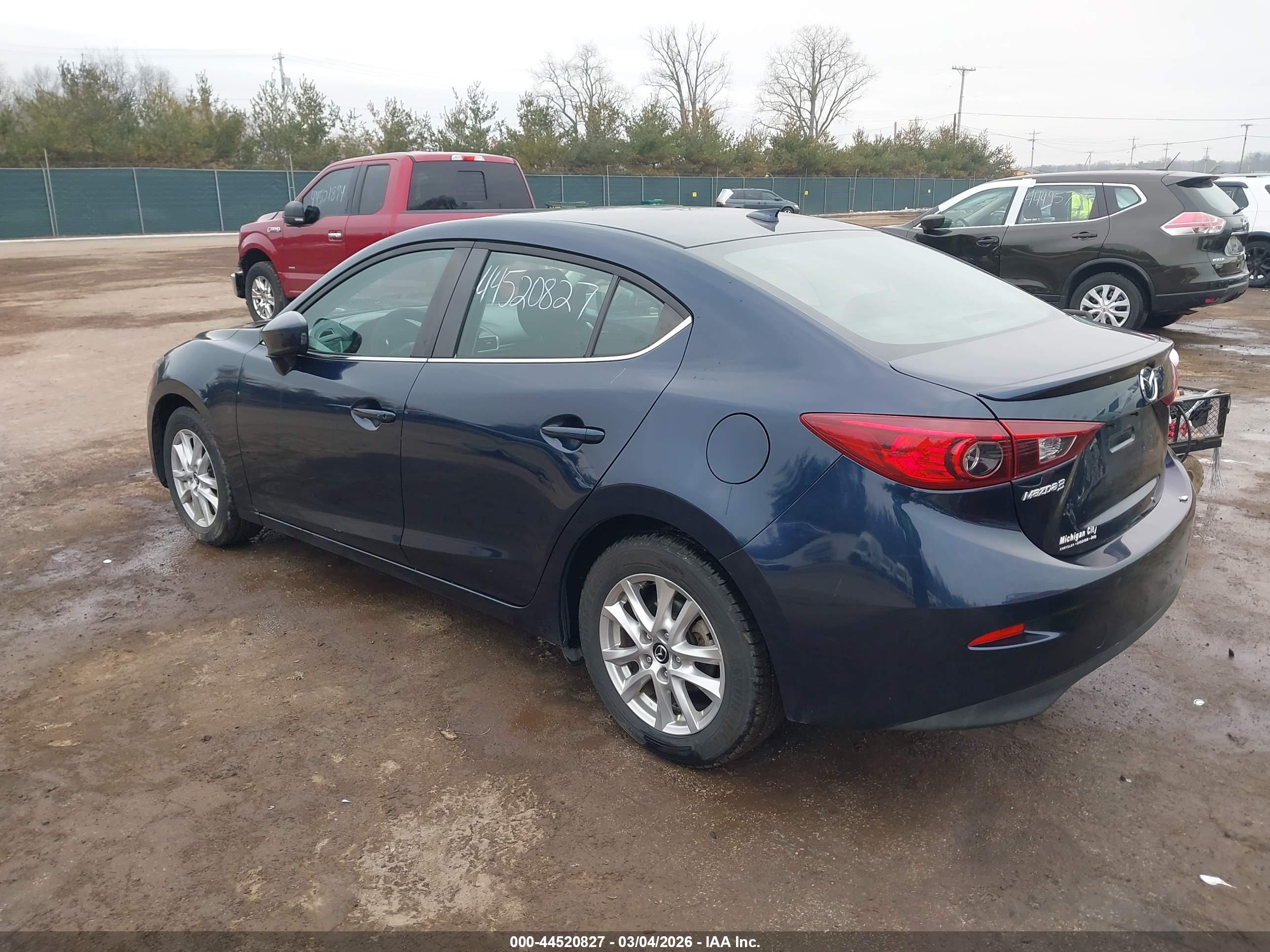 MAZDA MAZDA3 image 3