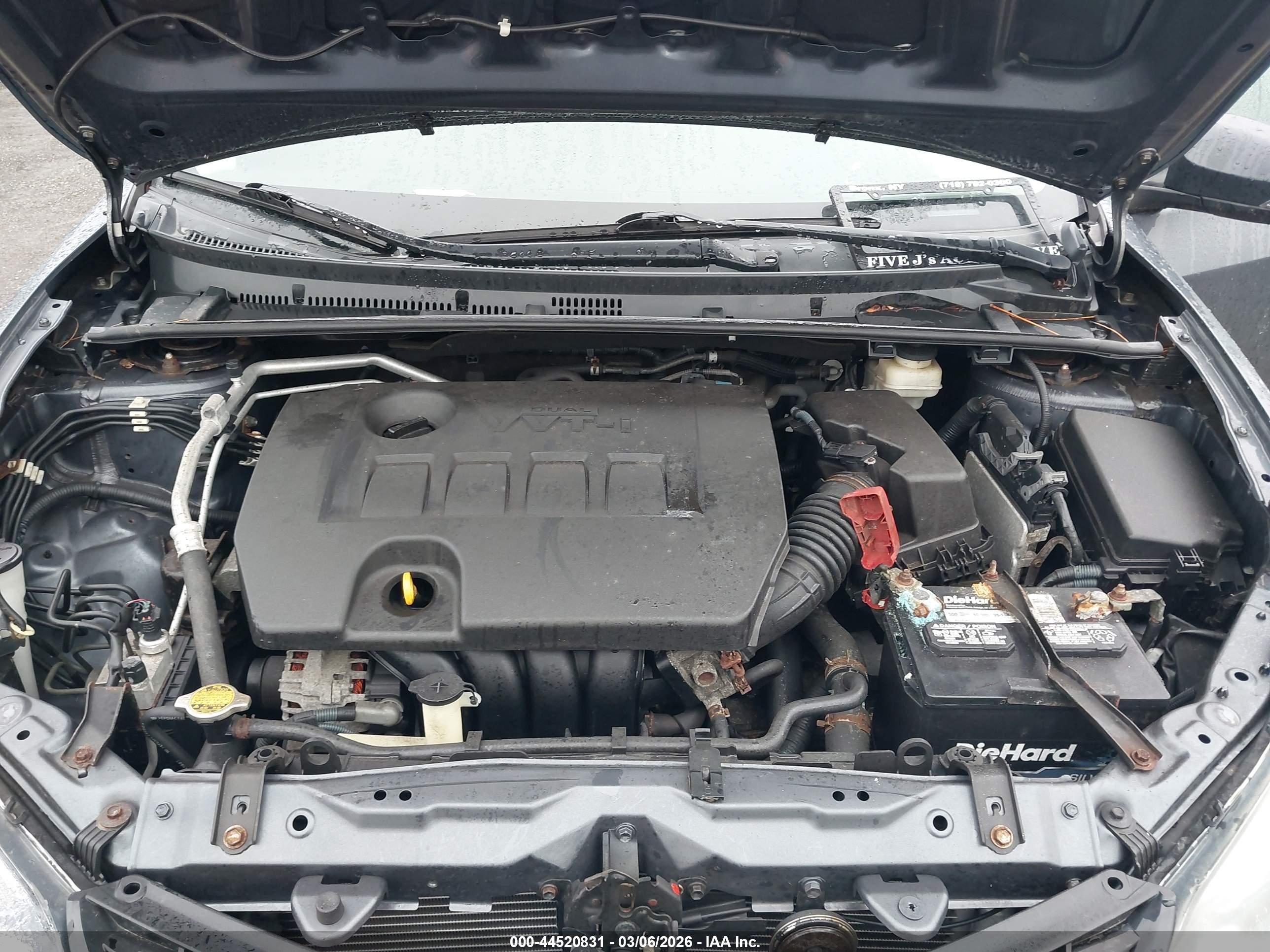TOYOTA COROLLA image 10