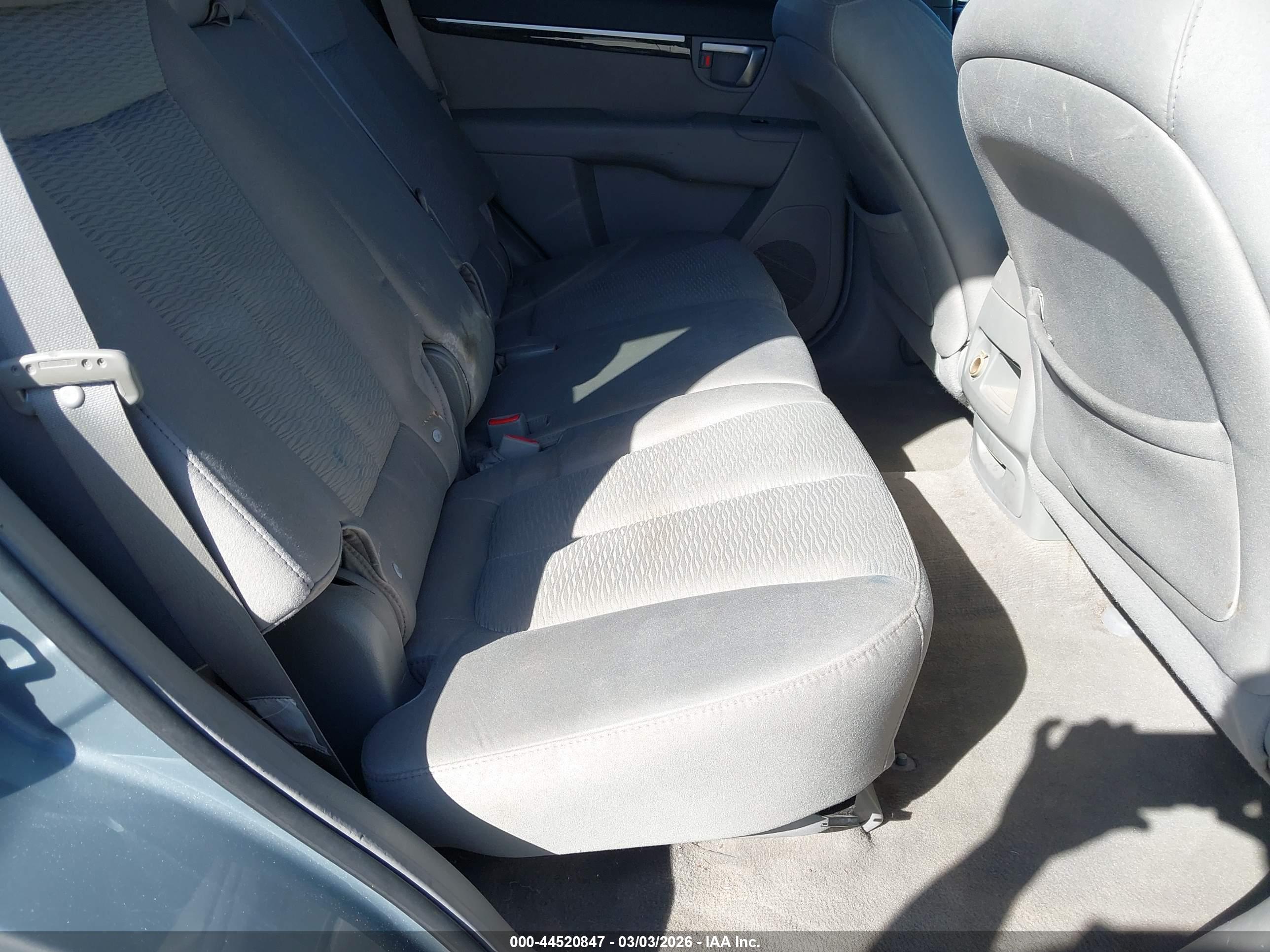 HYUNDAI SANTA image 8