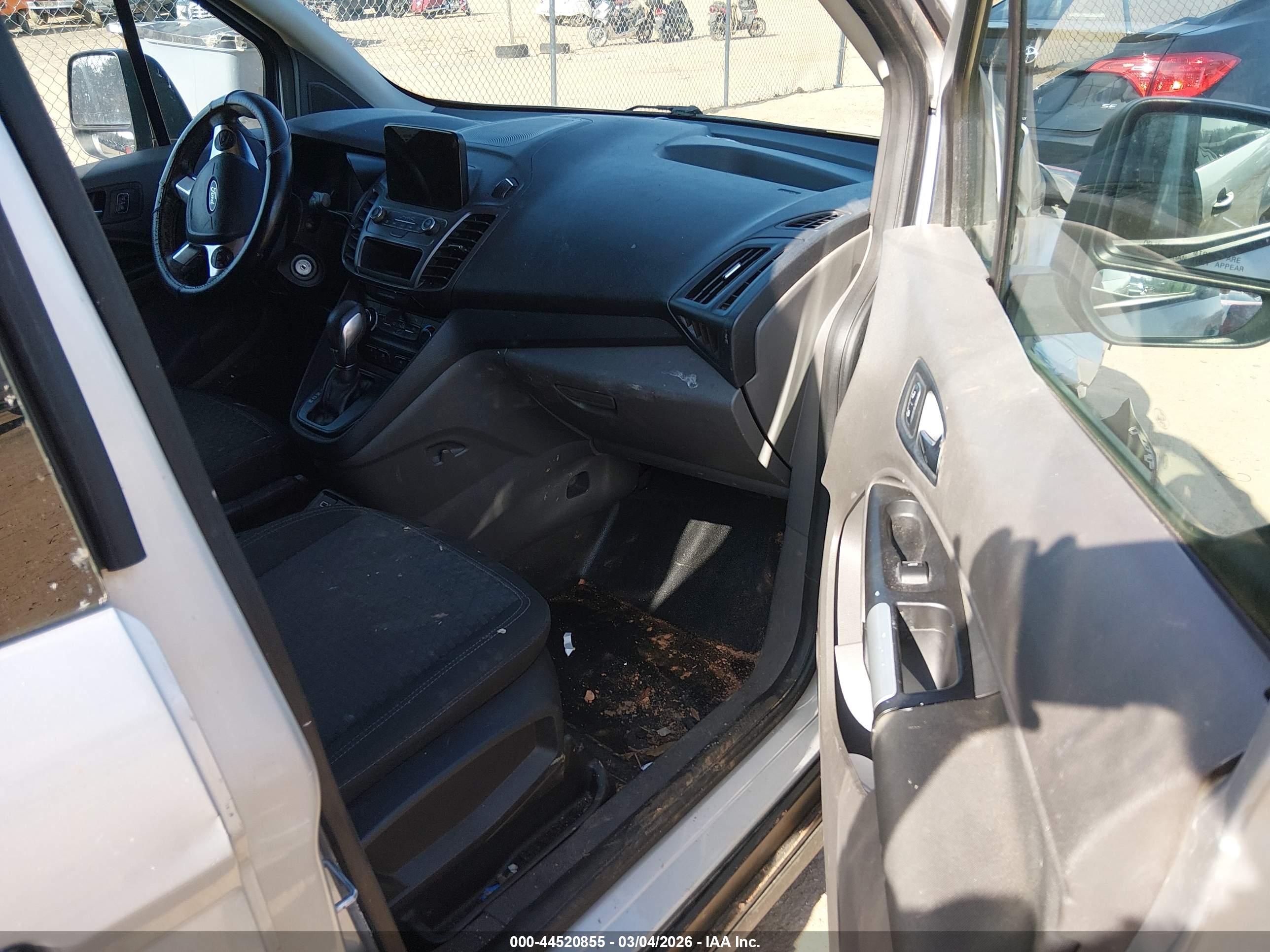 FORD TRANSIT image 5