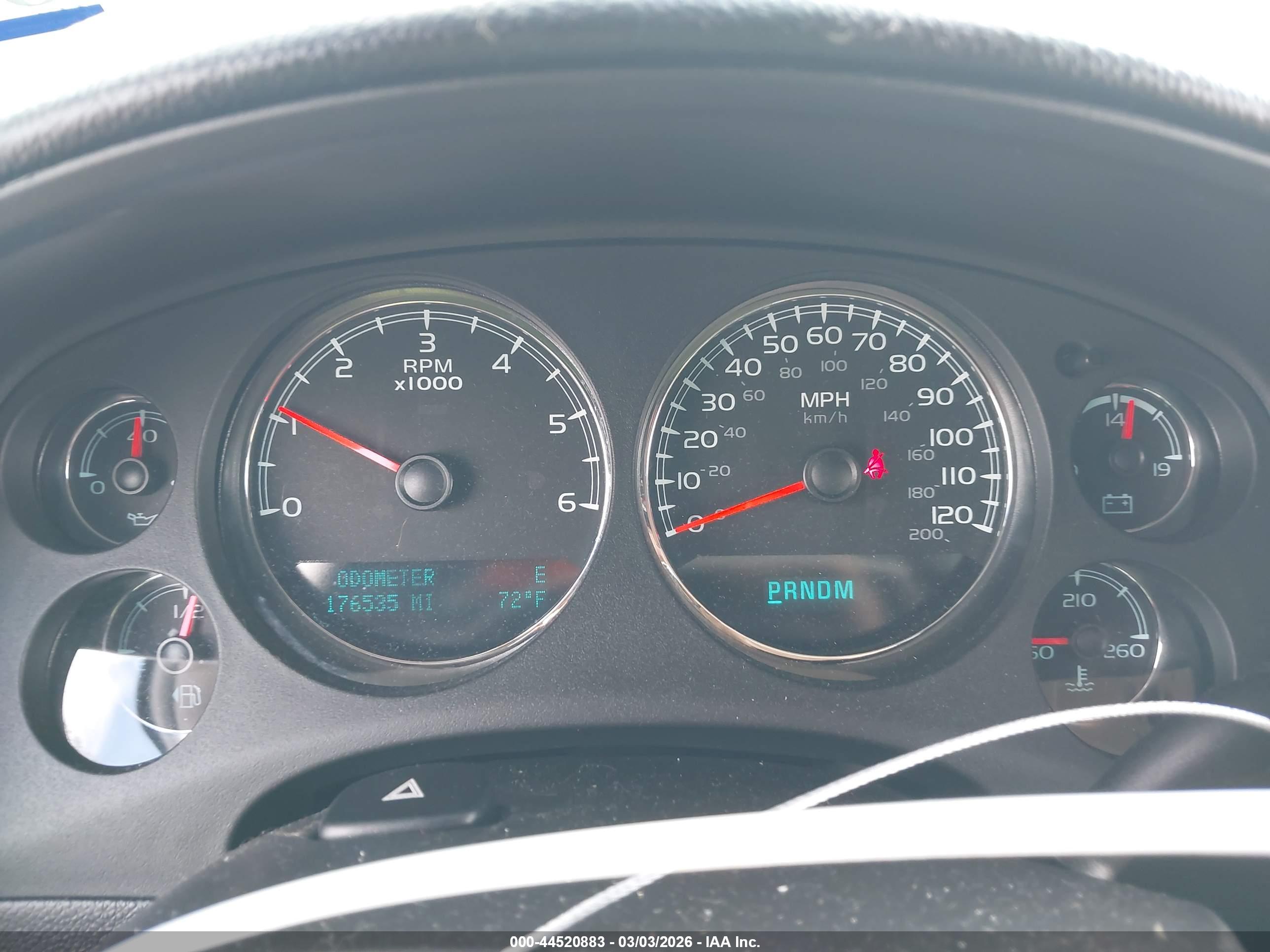 GMC YUKON image 7
