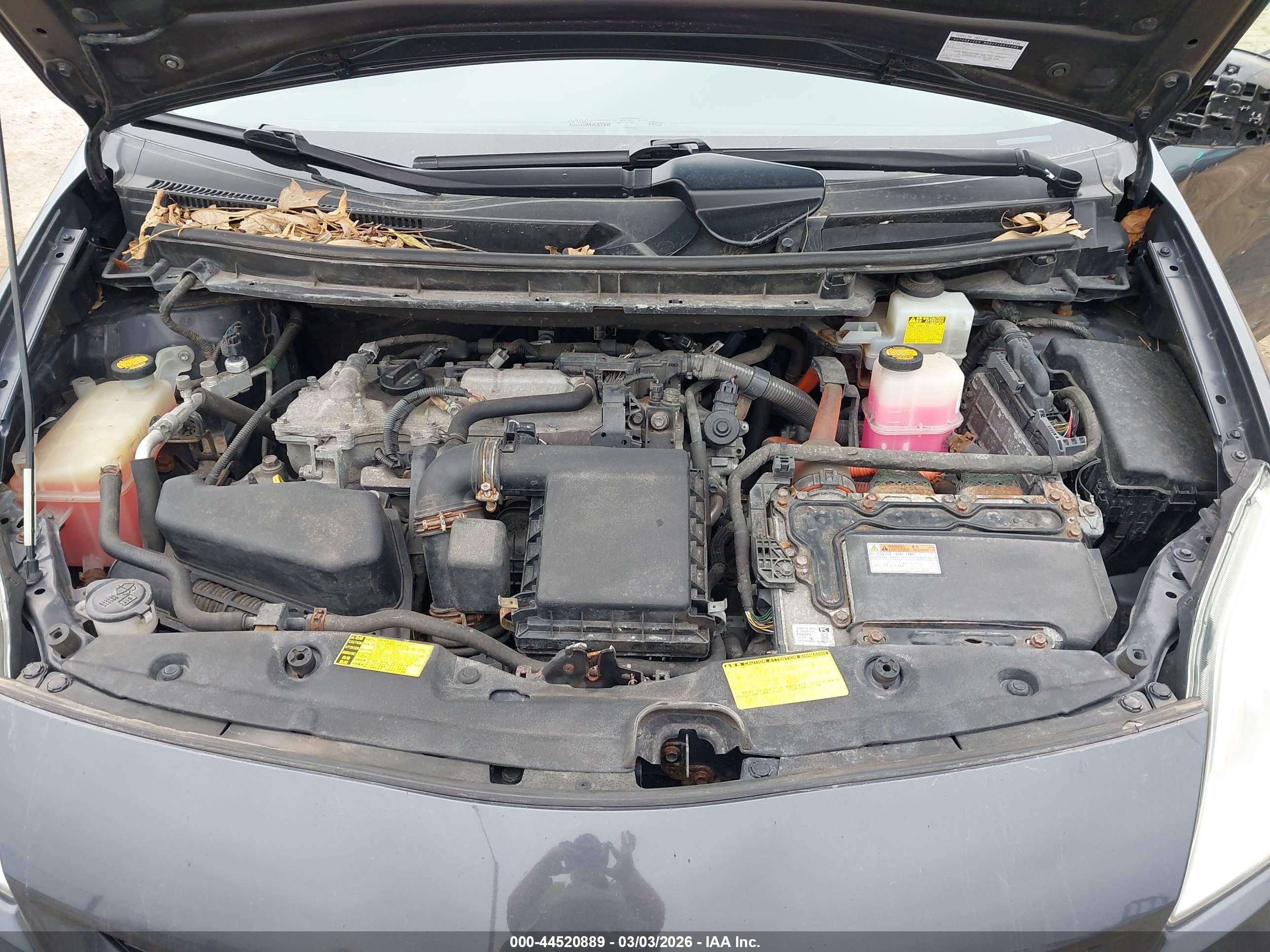 TOYOTA PRIUS image 10