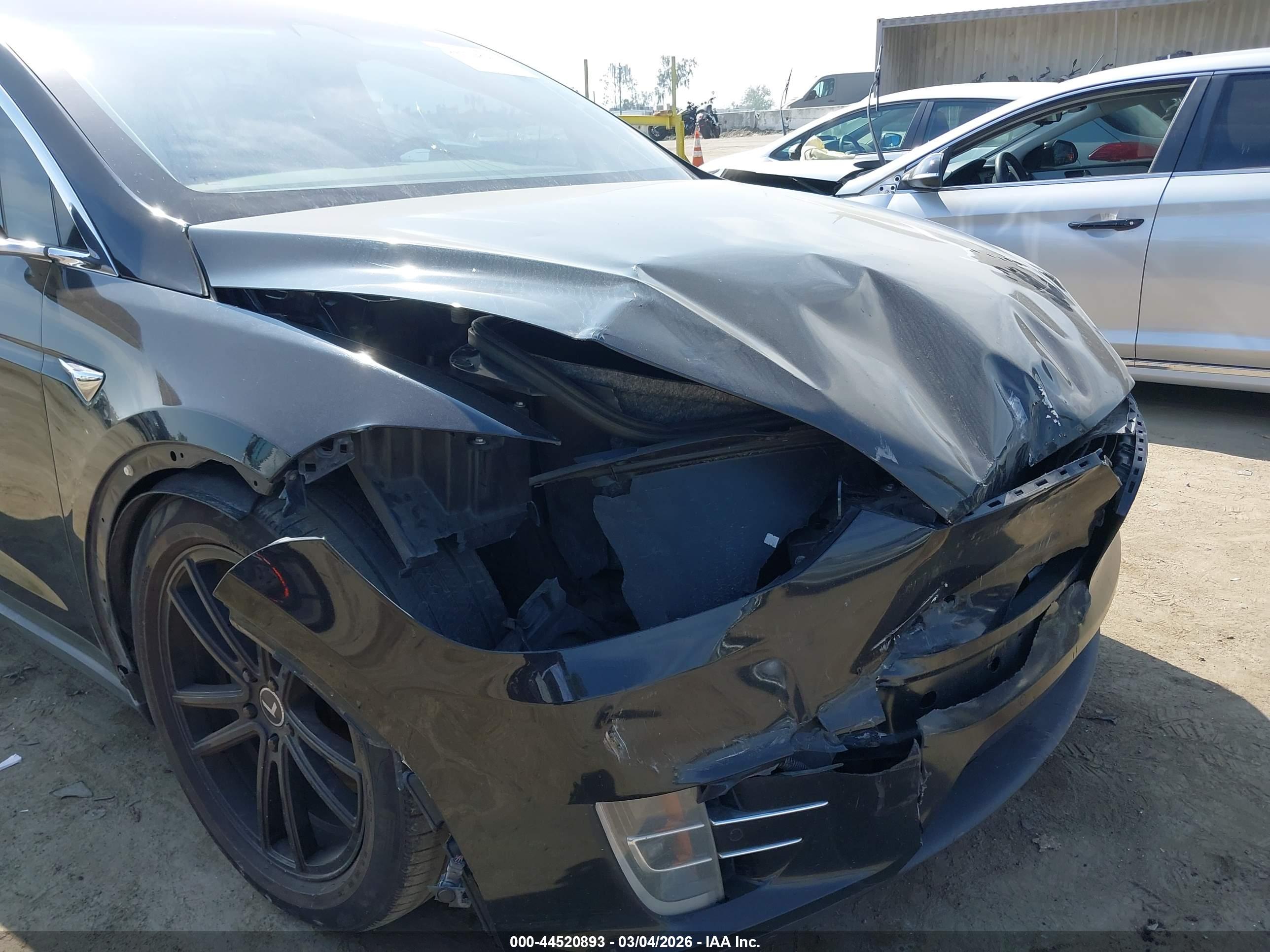 TESLA MODEL image 6