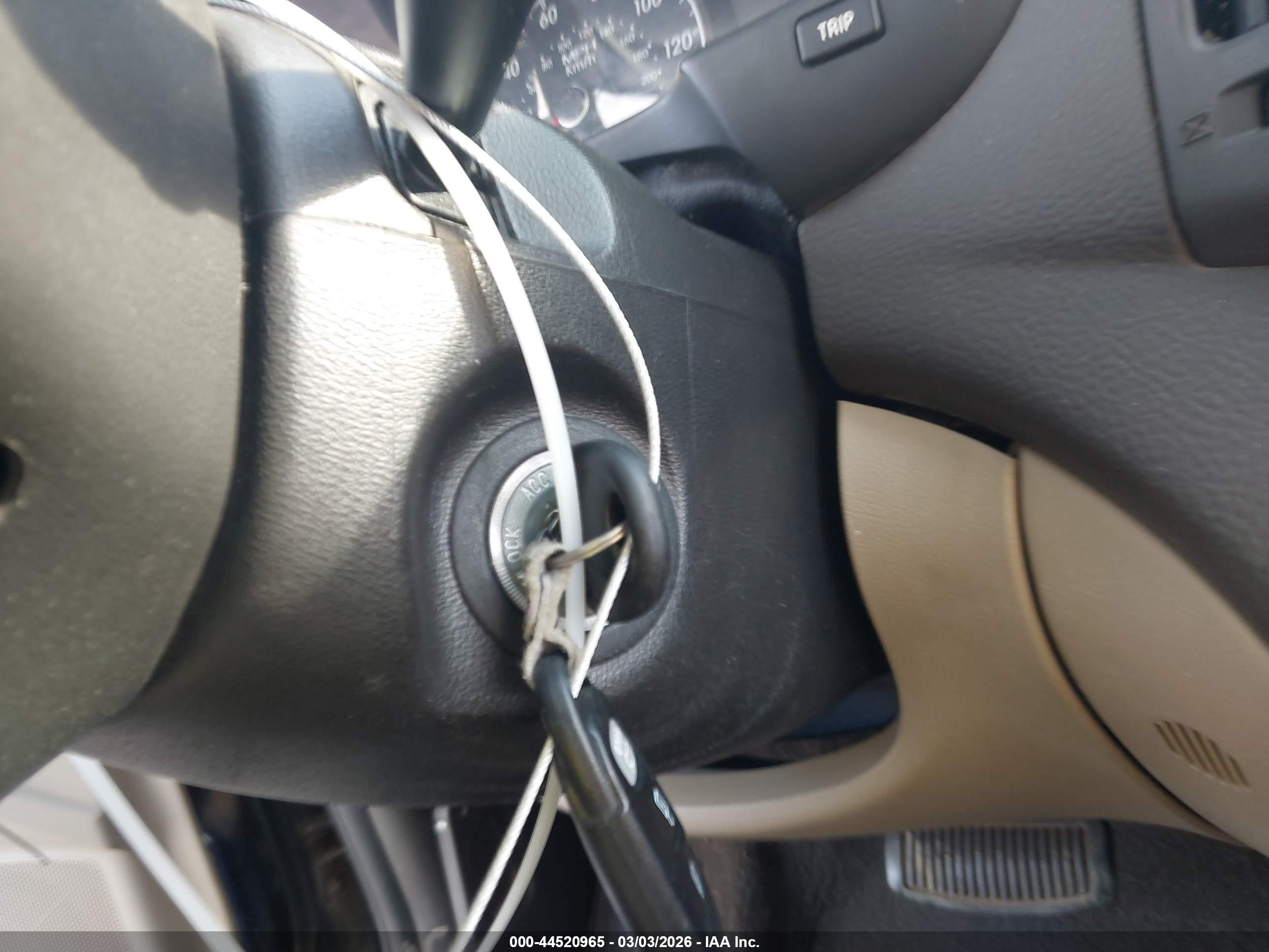 HYUNDAI ELANTRA image 11