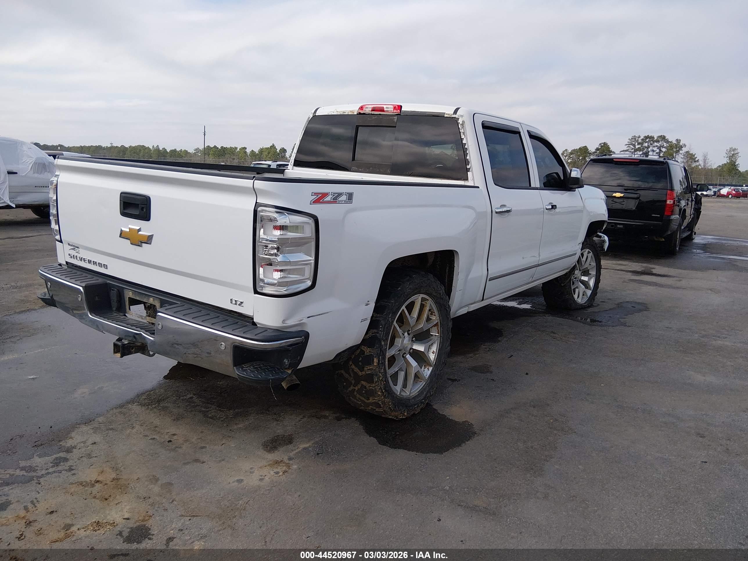 CHEVROLET SILVERADO image 4