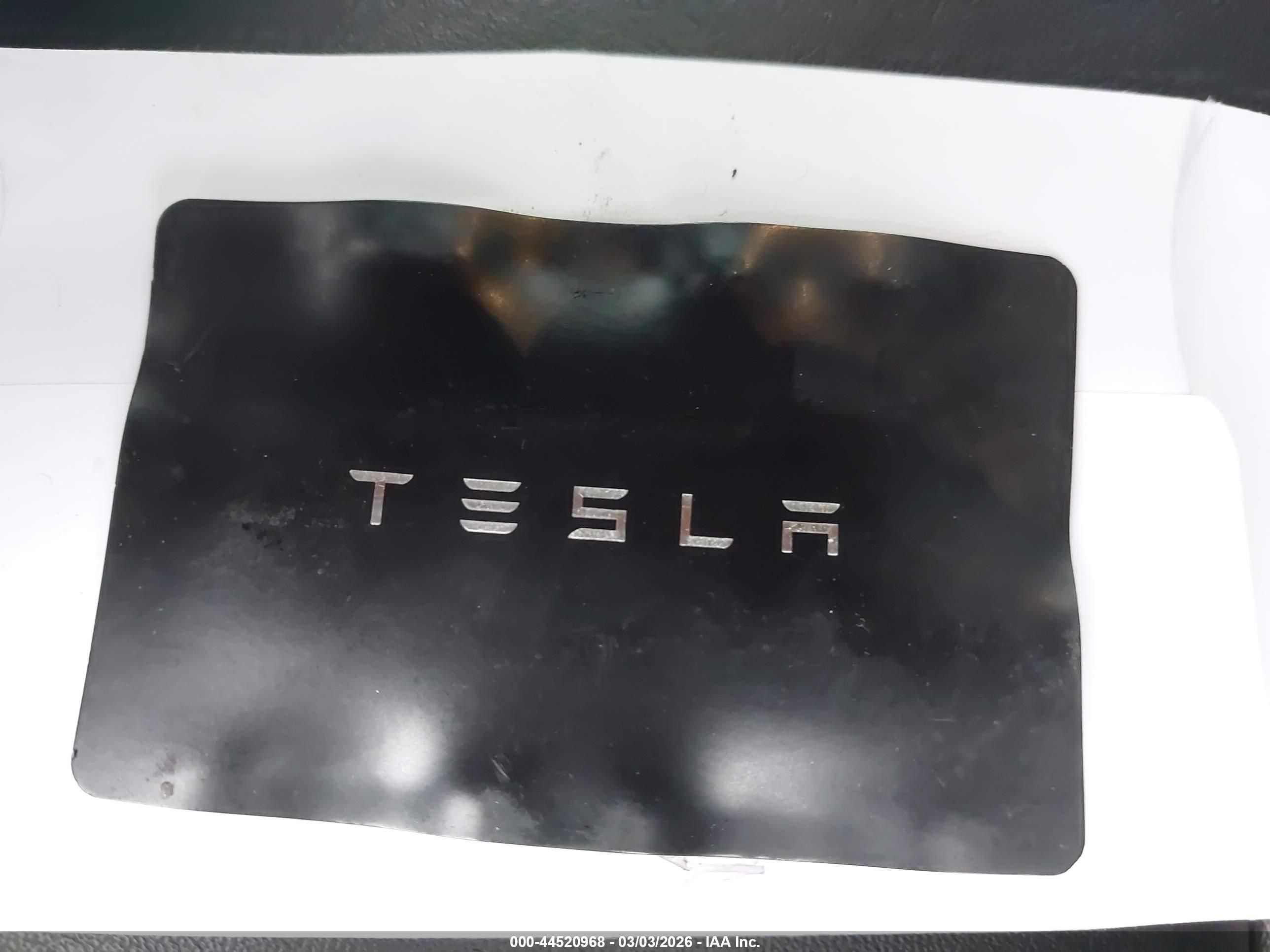 TESLA MODEL image 11