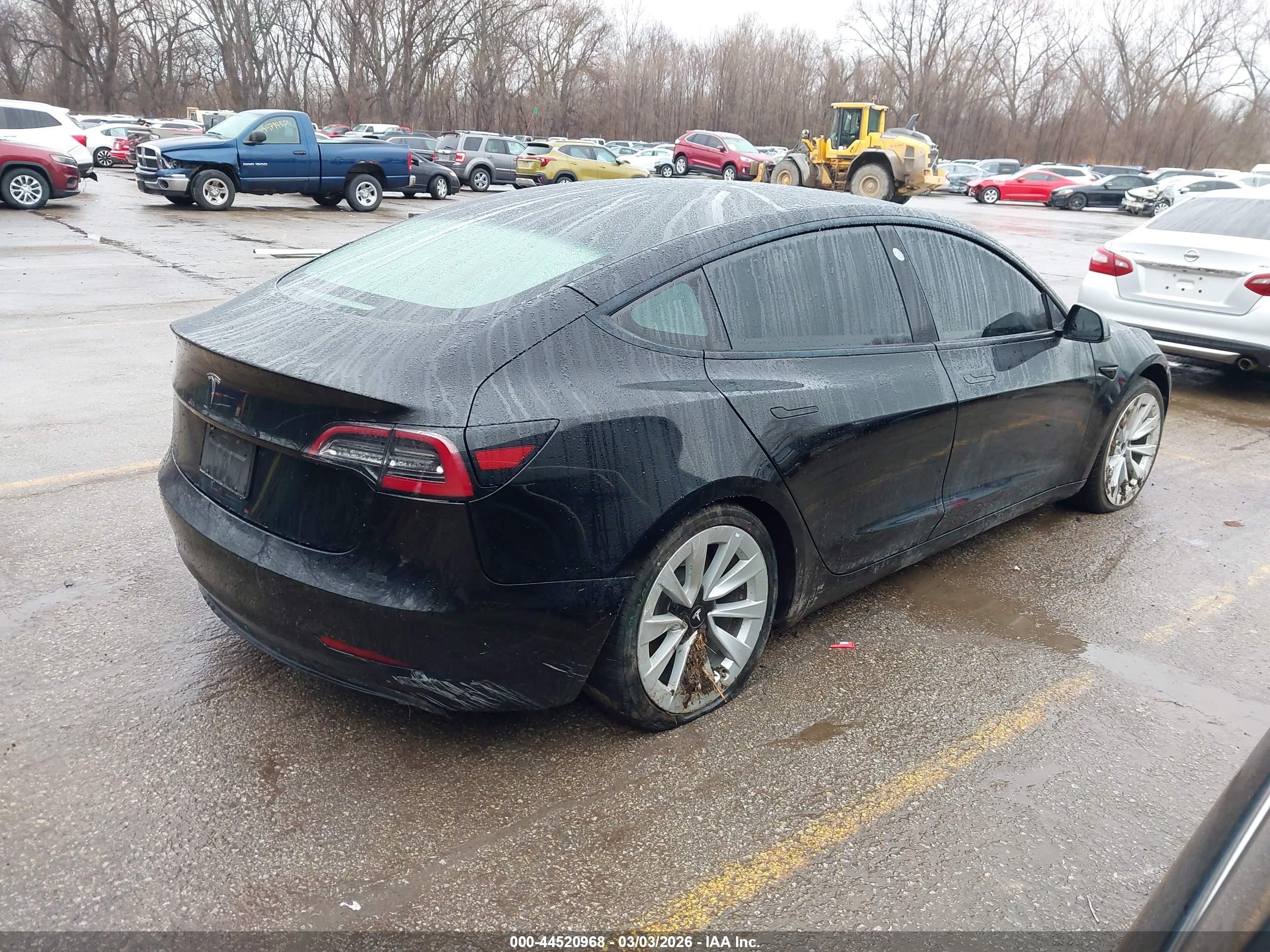 TESLA MODEL image 4