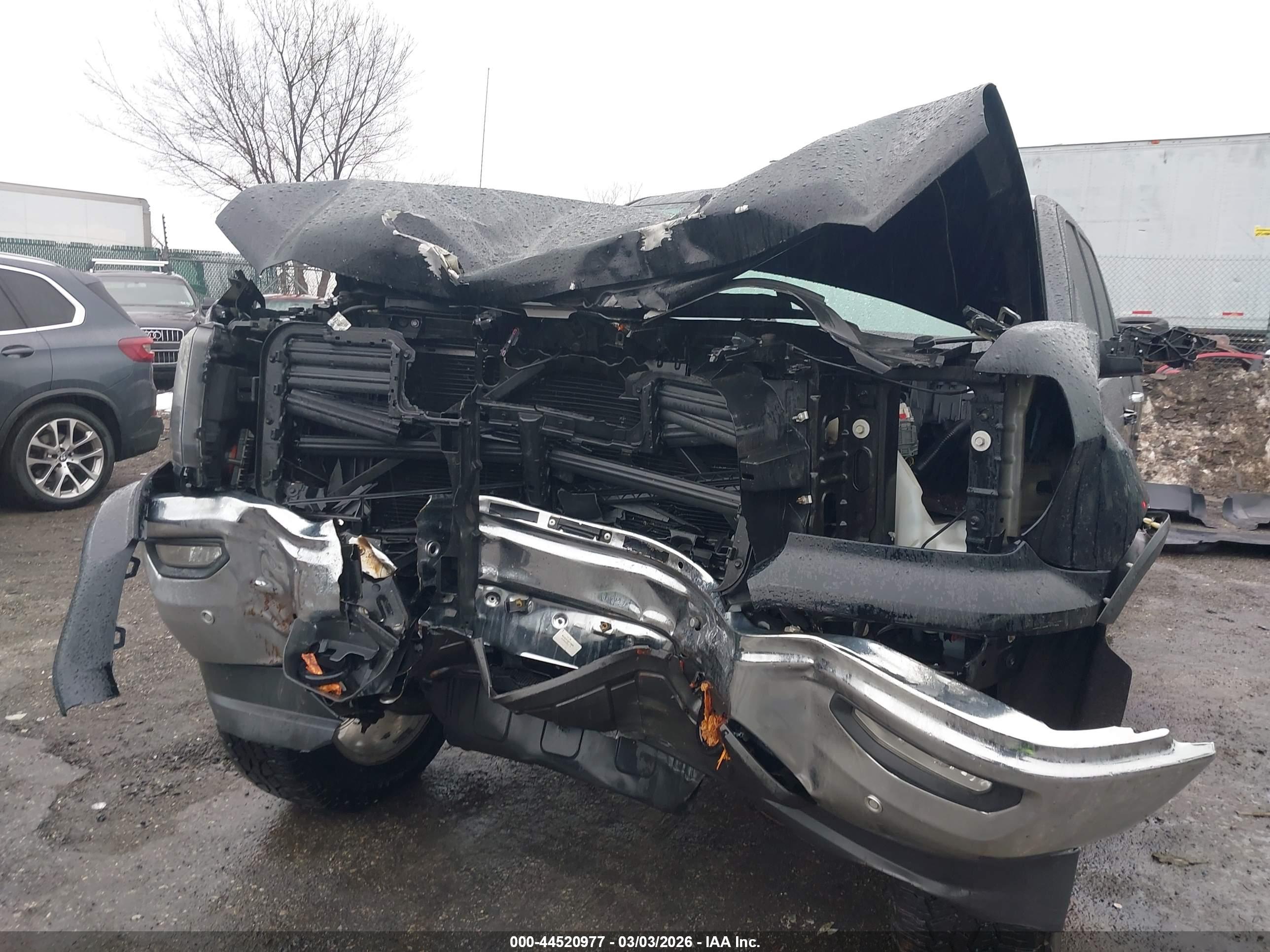 GMC SIERRA image 6
