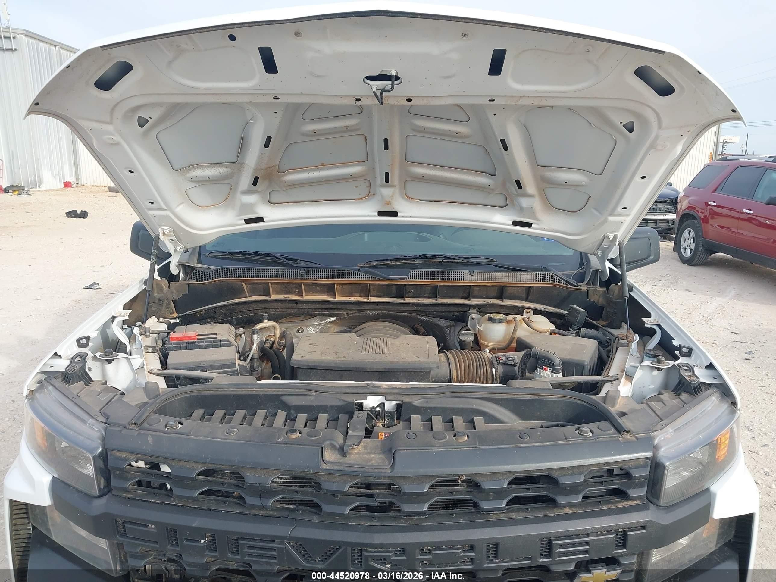 CHEVROLET SILVERADO image 10