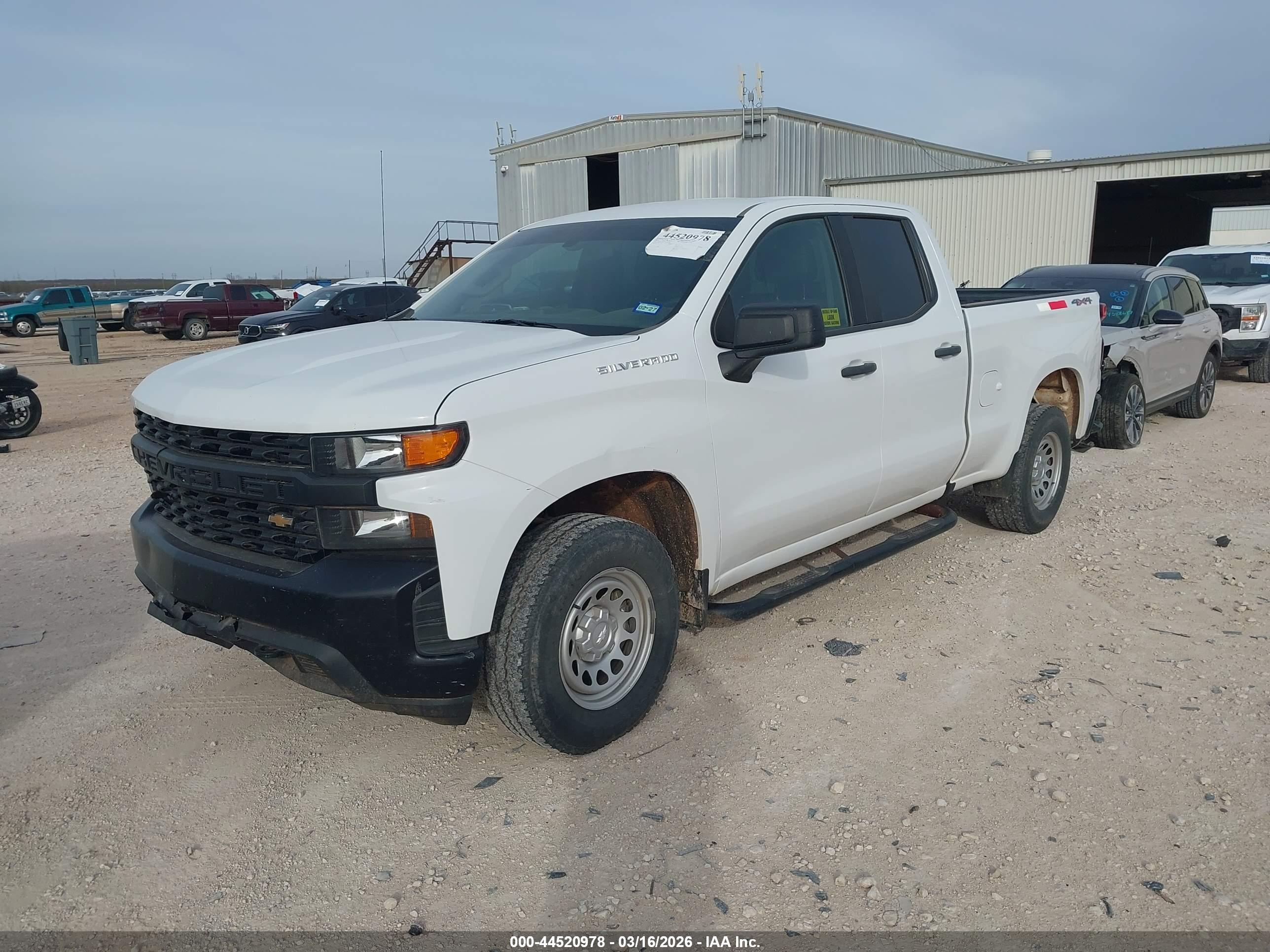 CHEVROLET SILVERADO image 2