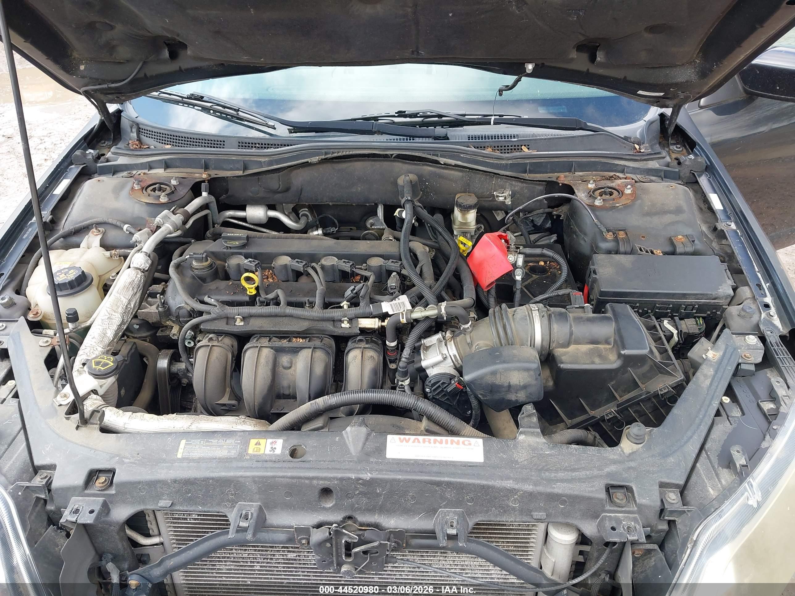 FORD FUSION image 10