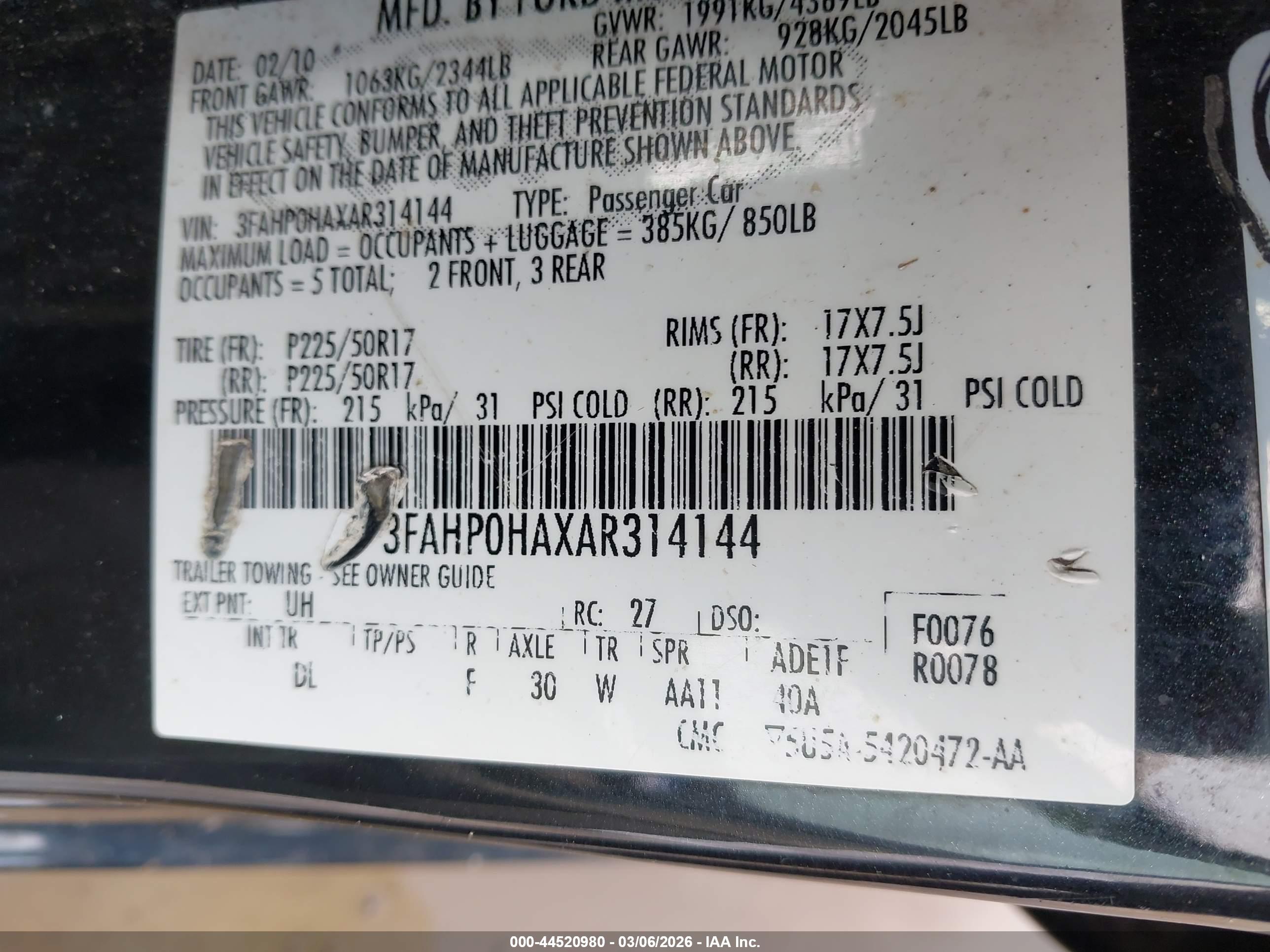 FORD FUSION image 9