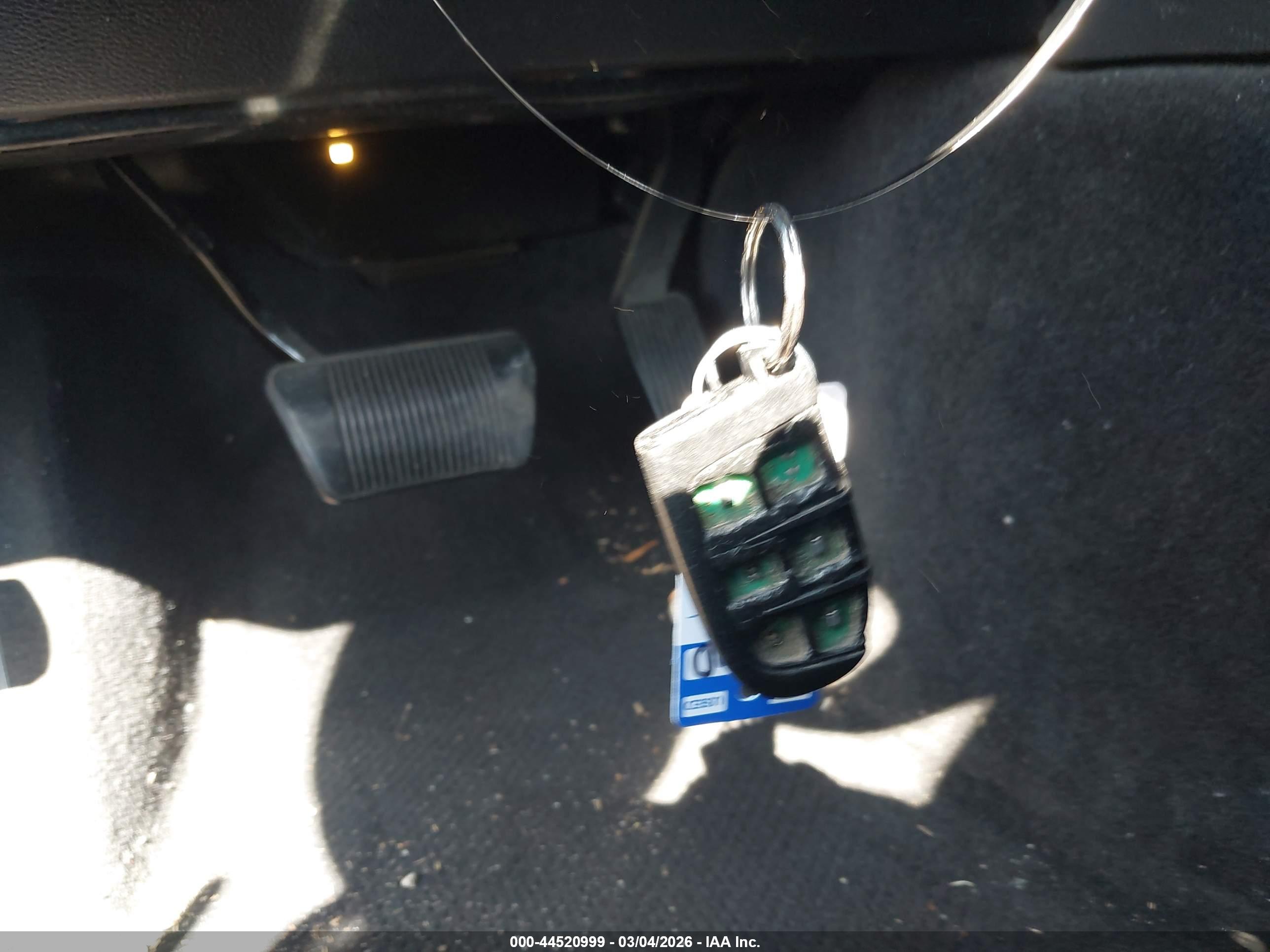 CHRYSLER 300 image 11