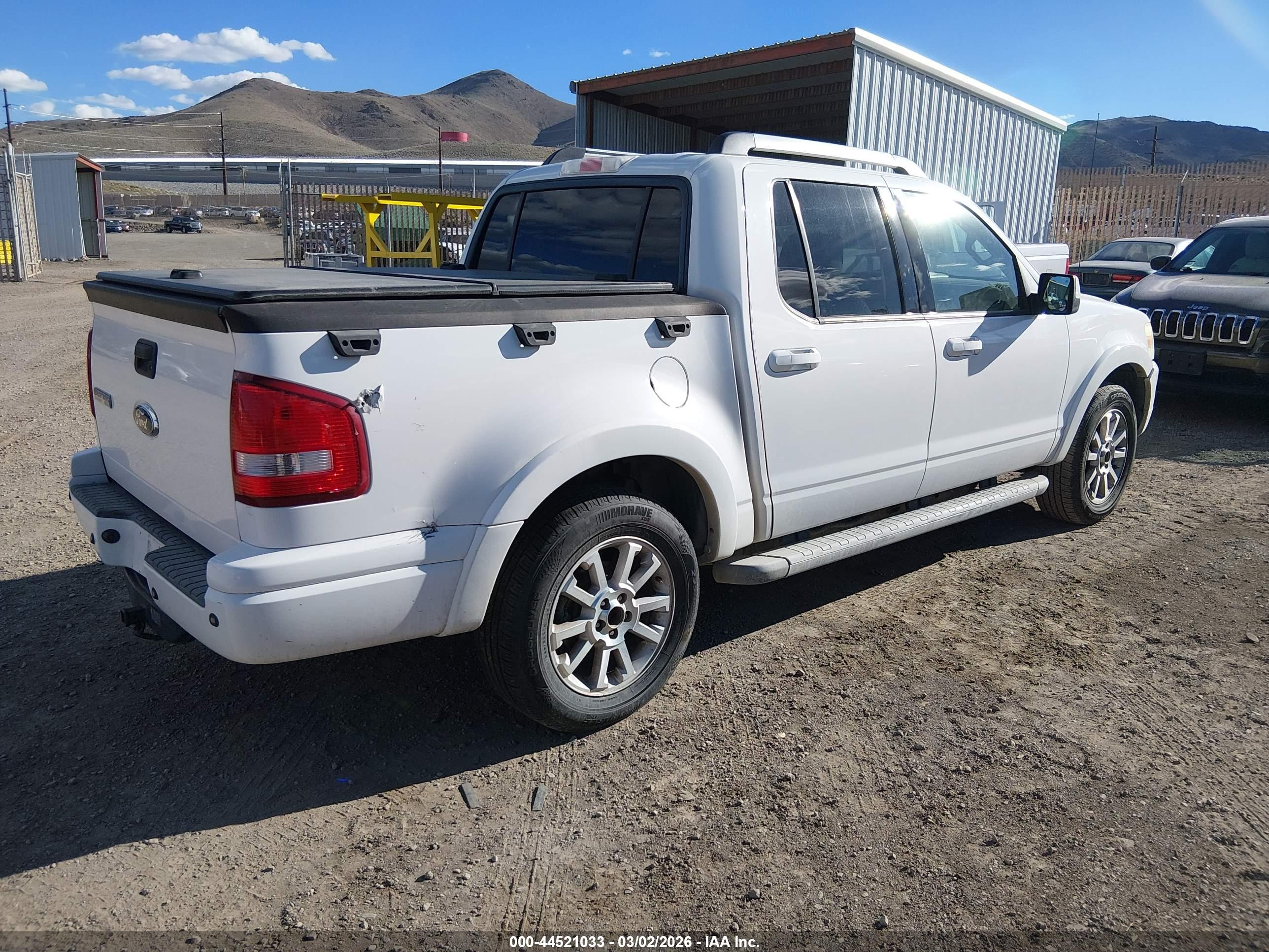 FORD EXPLORER image 4