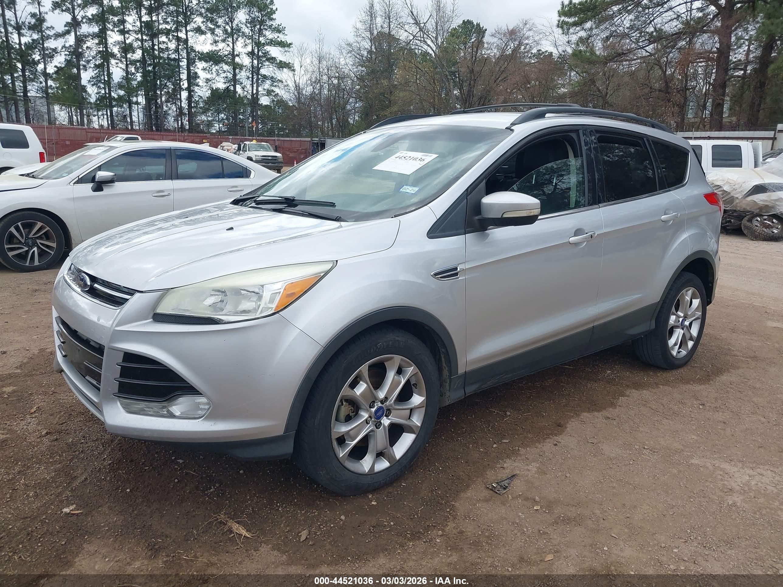 FORD ESCAPE image 2
